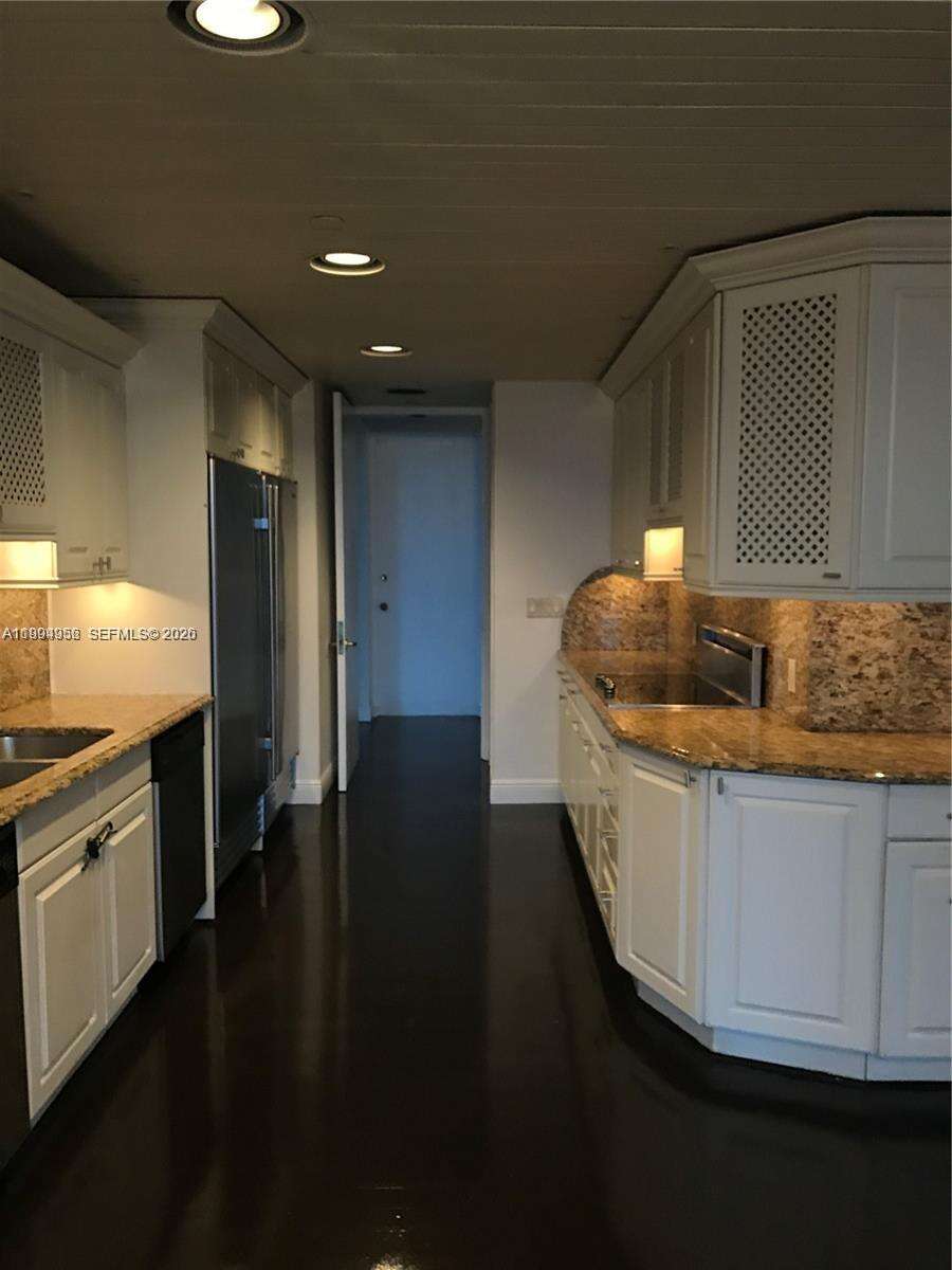 TURNBERRY ISLE - 19707 Turnberry Way, Aventura, FL 33180 | Picture 1