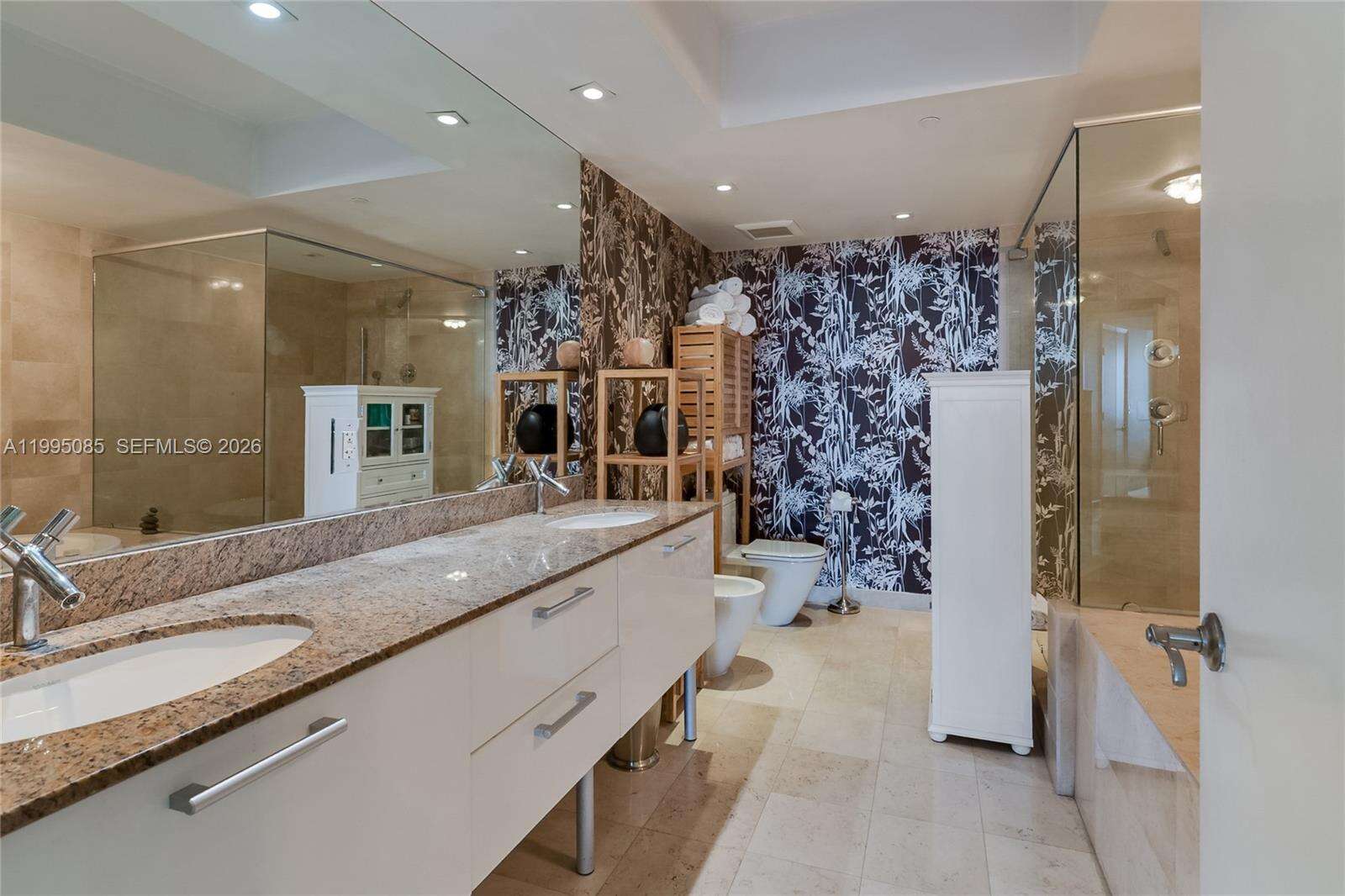 OCEAN FOUR - 17201 Collins Ave, Sunny Isles Beach, FL 33160 | Picture 14