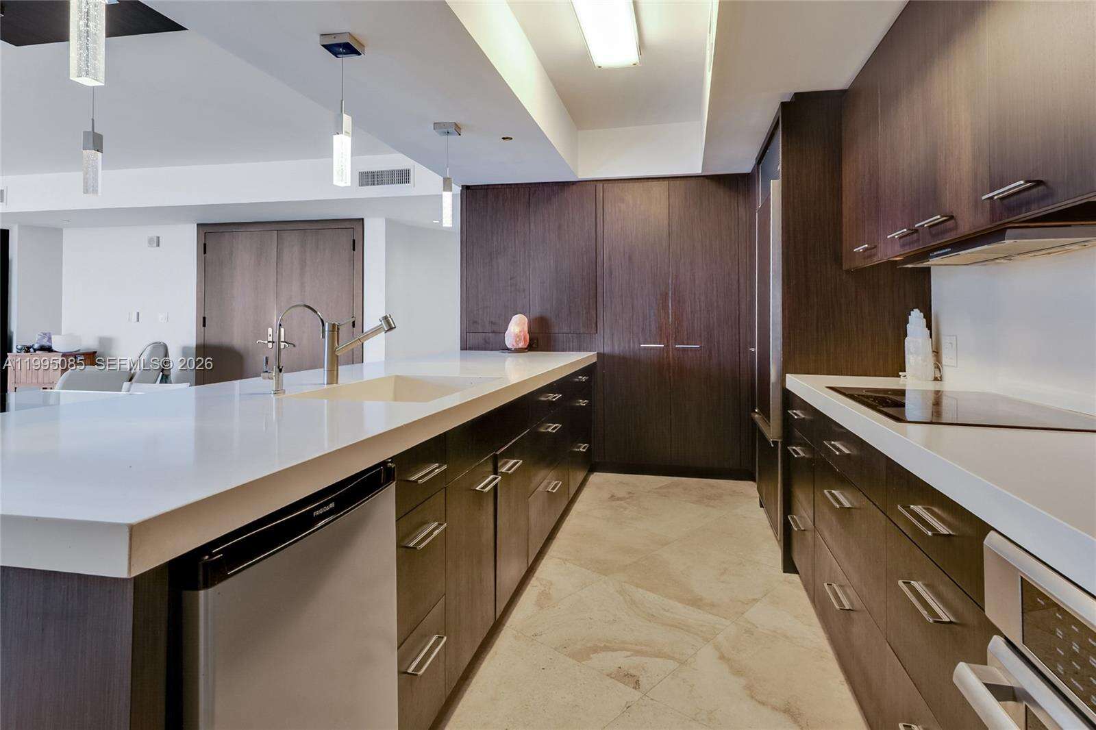 OCEAN FOUR - 17201 Collins Ave, Sunny Isles Beach, FL 33160 | Picture 9