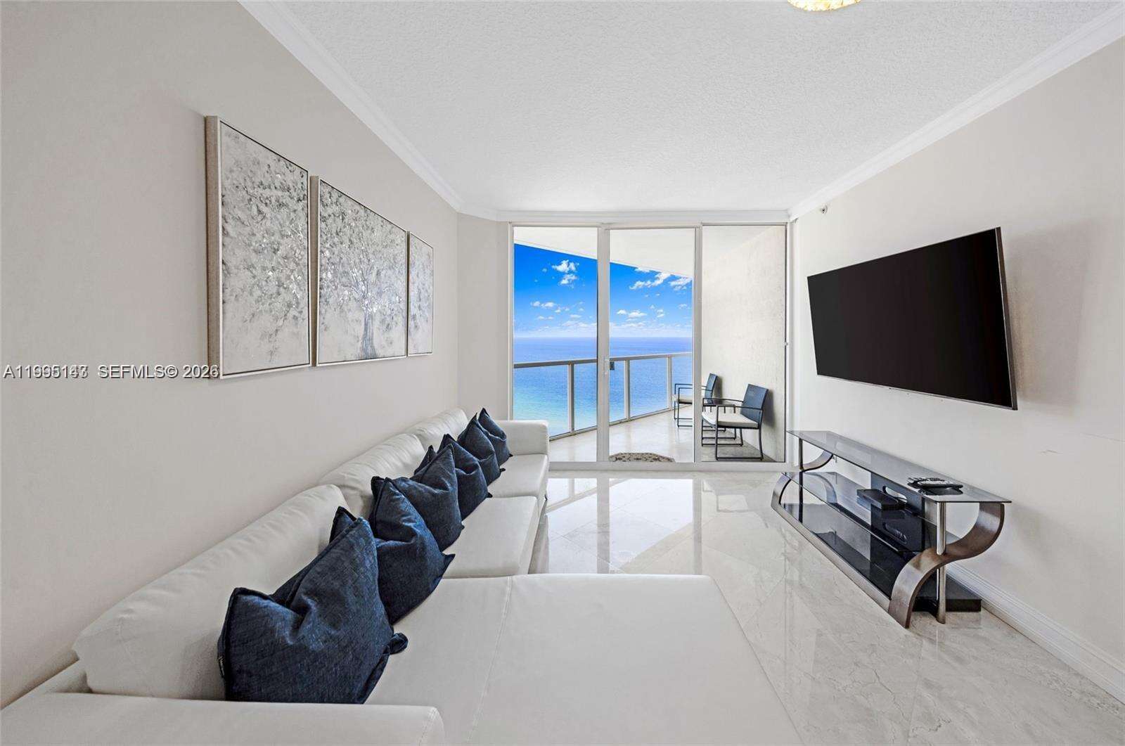 LA PERLA - 16699 Collins Ave, Sunny Isles Beach, FL 33160 | Picture 17