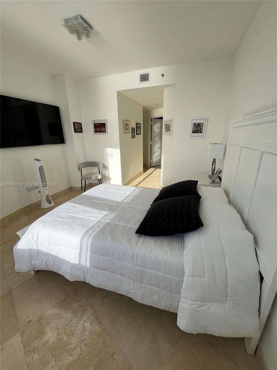 TWO TEQUESTA POINT - 808 Brickell Key Dr, Miami, FL 33131 | Picture 17