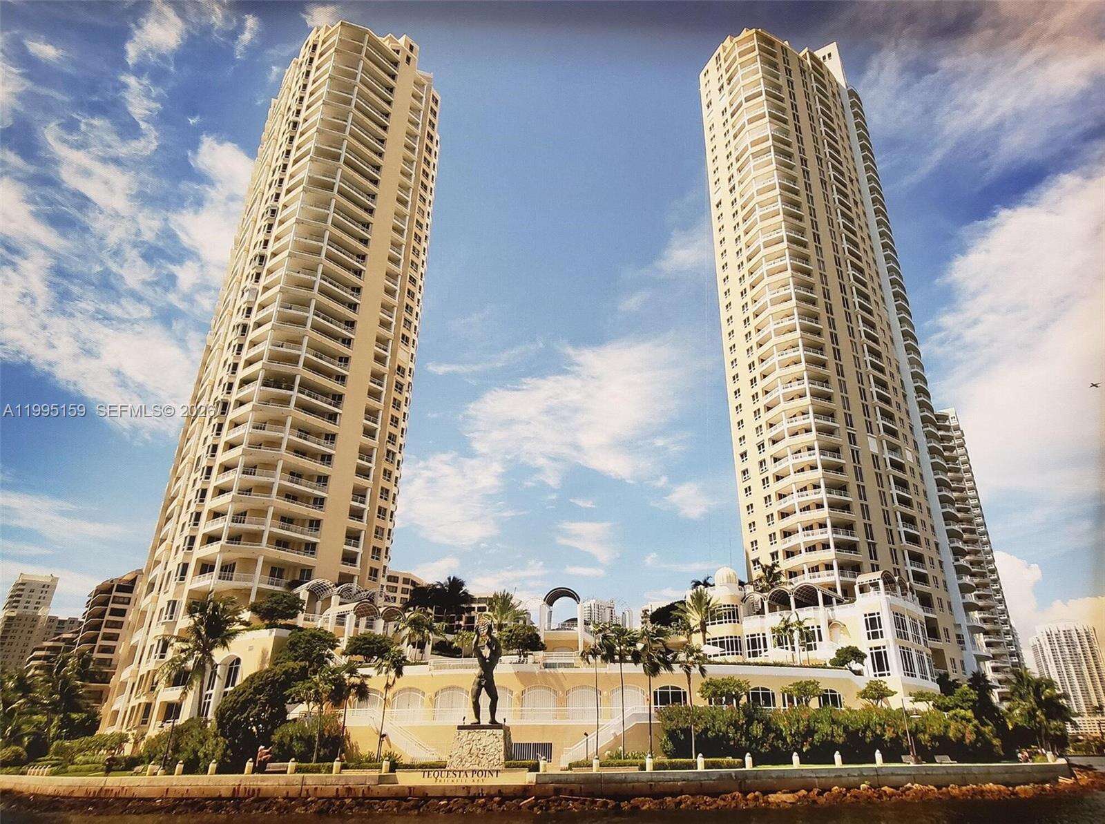 TWO TEQUESTA POINT - 808 Brickell Key Dr, Miami, FL 33131 | Picture 3