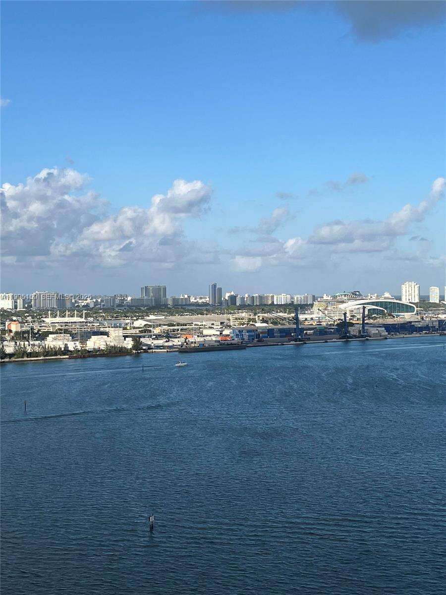 TWO TEQUESTA POINT - 808 Brickell Key Dr, Miami, FL 33131 | Picture 23