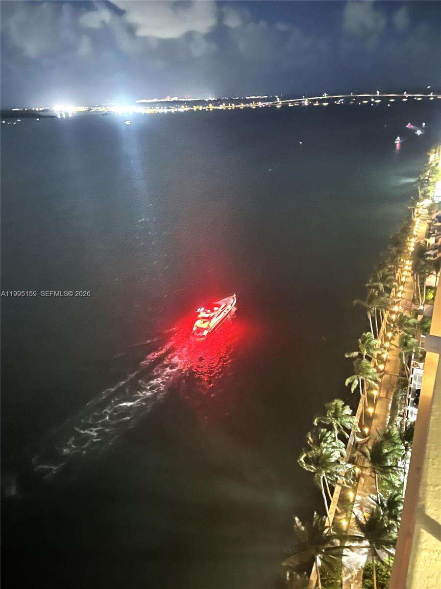 TWO TEQUESTA POINT - 808 Brickell Key Dr, Miami, FL 33131 | Picture 24