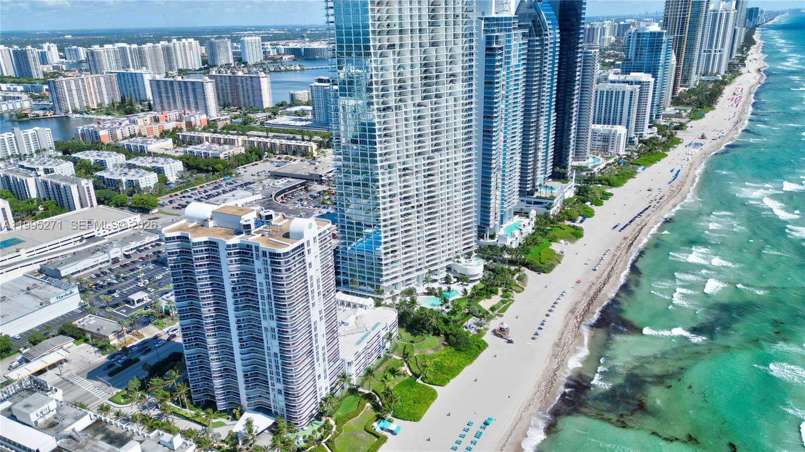 SANDS POINTE OCEAN BEACH - 16711 Collins Ave, Sunny Isles Beach, FL 33160 | Picture 13