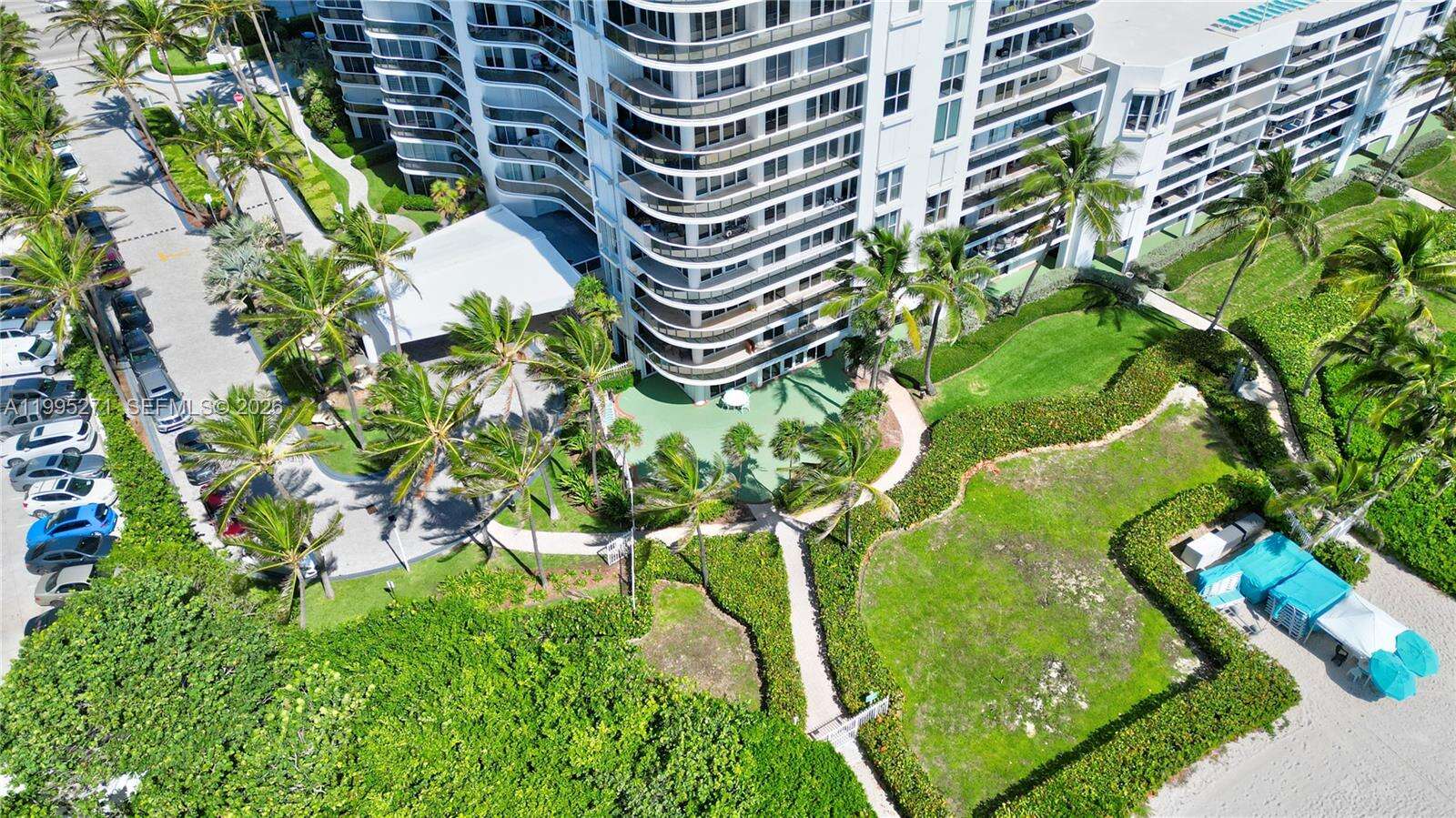 SANDS POINTE OCEAN BEACH - 16711 Collins Ave, Sunny Isles Beach, FL 33160 | Picture 4