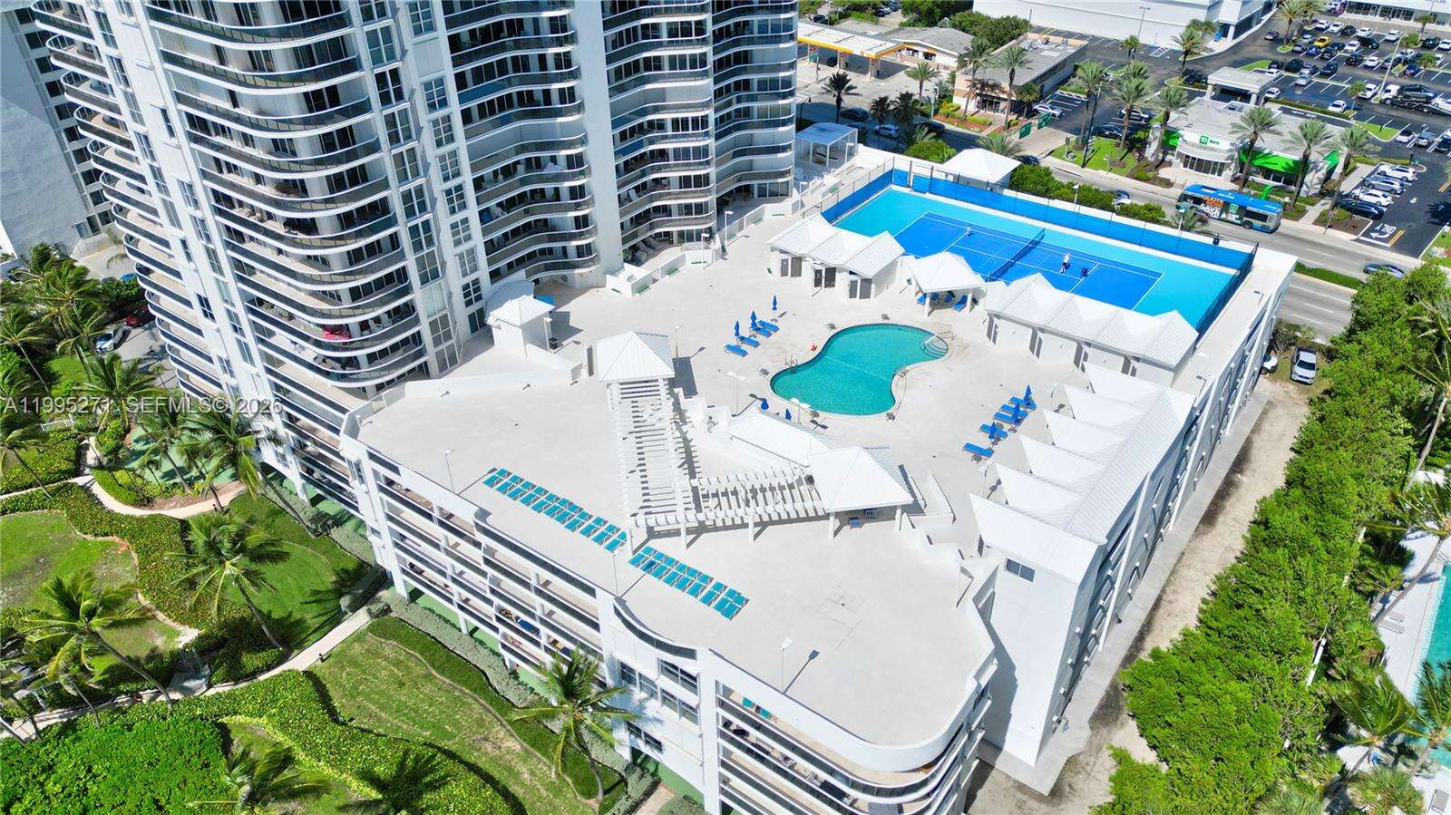 SANDS POINTE OCEAN BEACH - 16711 Collins Ave, Sunny Isles Beach, FL 33160 | Picture 7