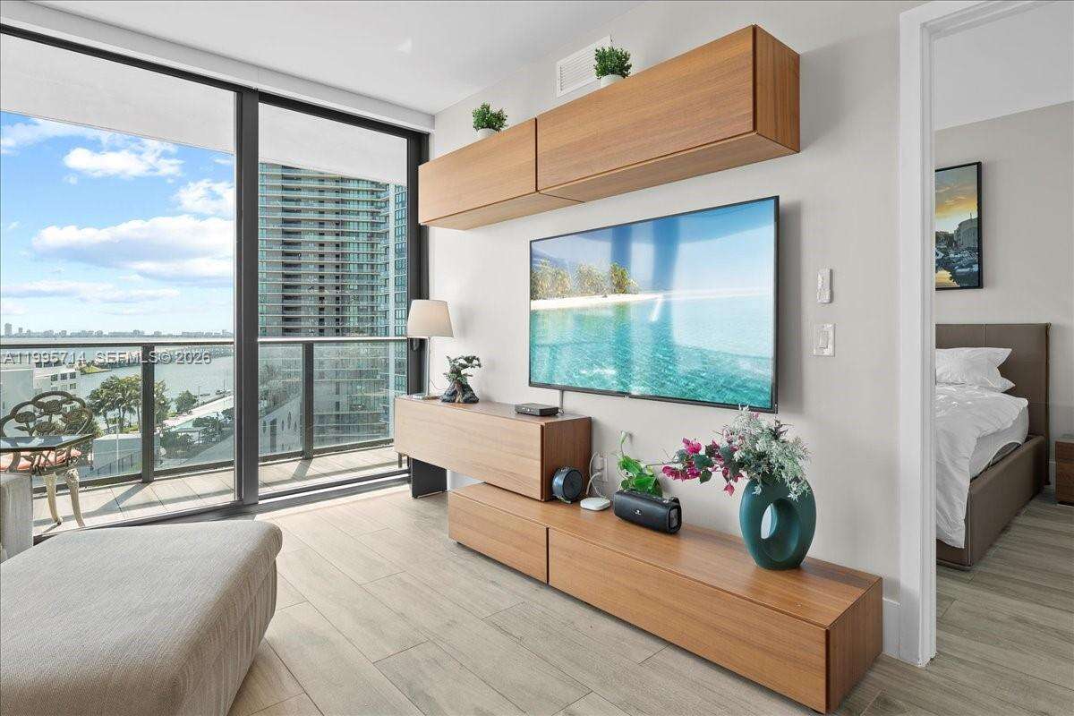Paraiso Bayviews at 501 31 St, Miami, FL 33137 - For Sale photo 2