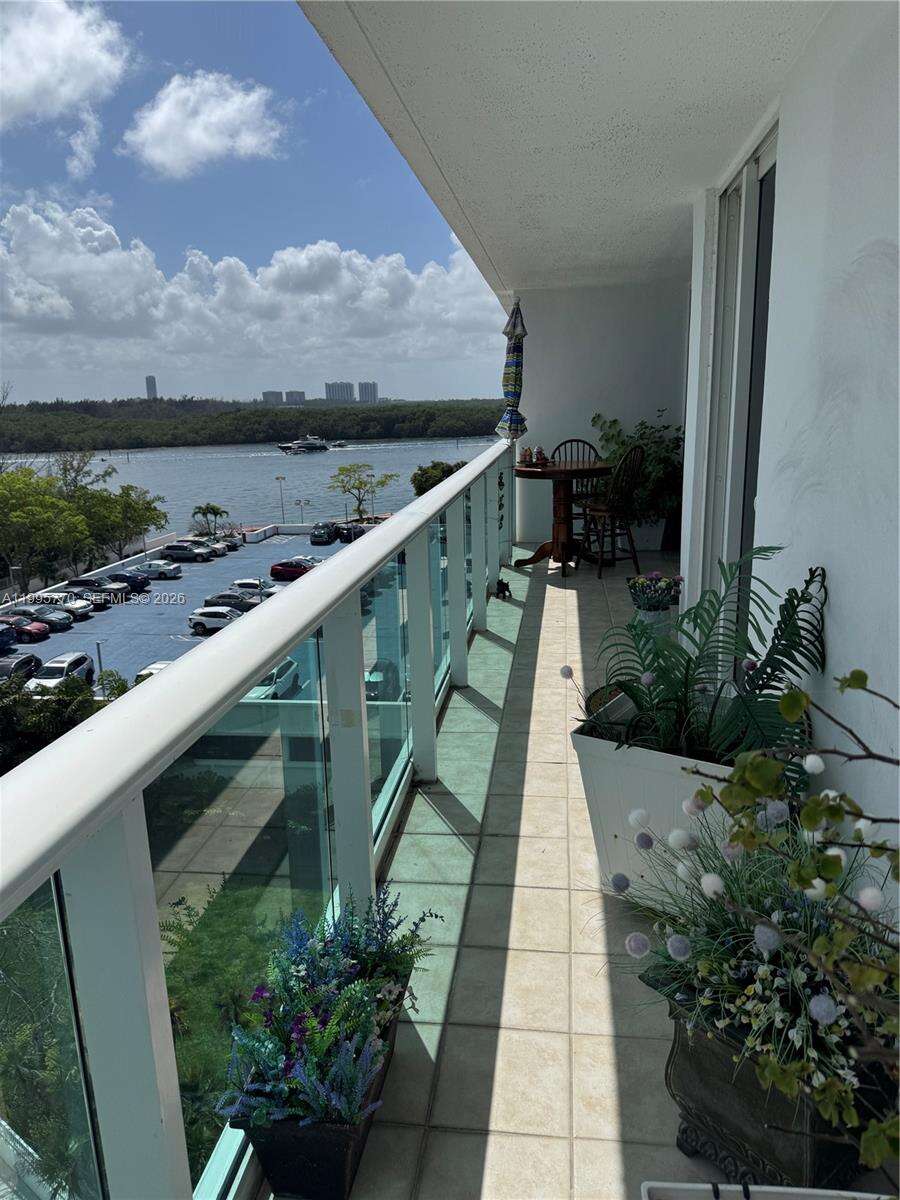 Arlen House at 100 Bayview Dr, Sunny Isles Beach, FL 33160 - For Sale photo 9