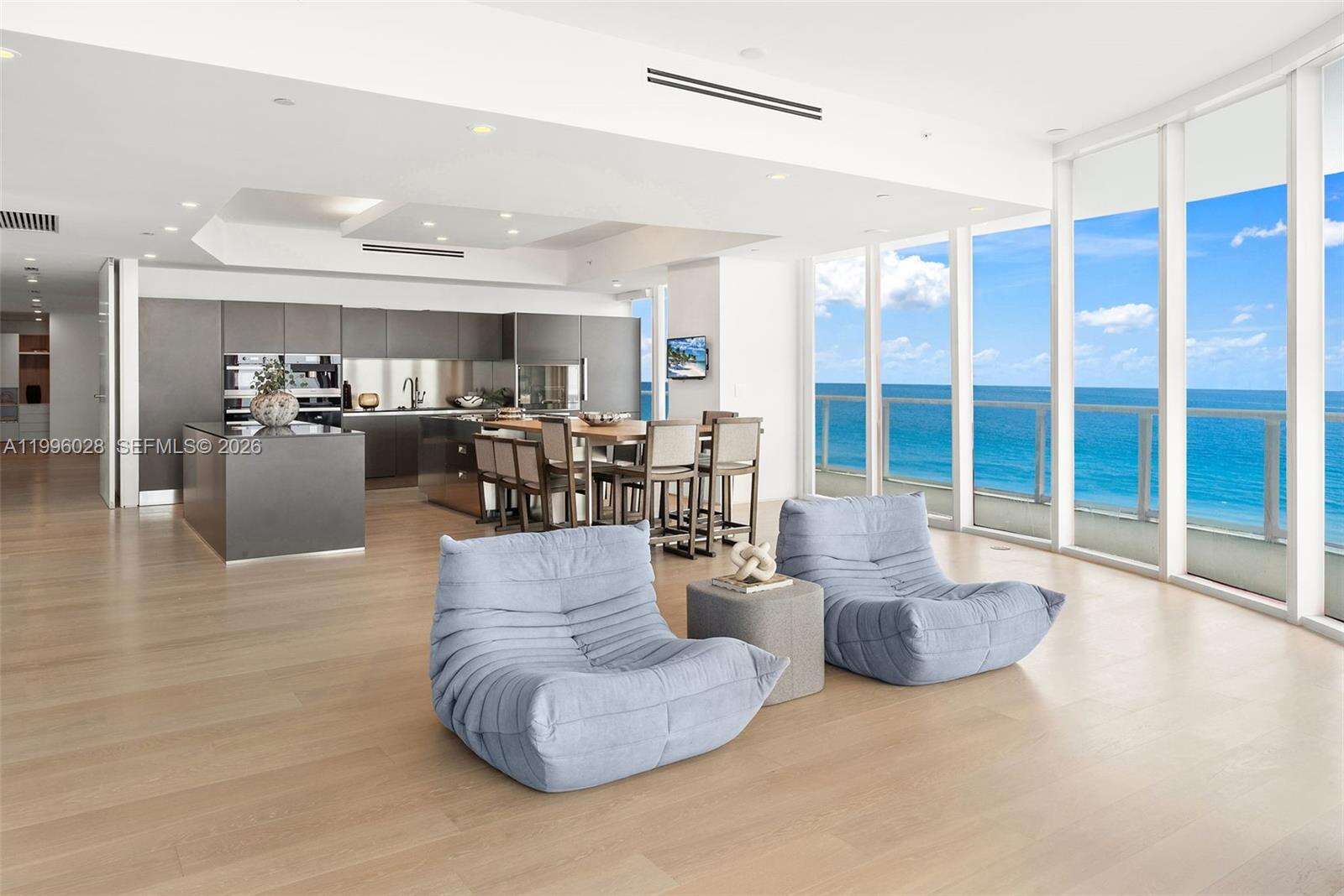 CONTINUUM ON SOUTH BEACH CONDO THE SOUTH TOWER - 100 Pointe Dr, Miami Beach, FL 33139 | Picture 13