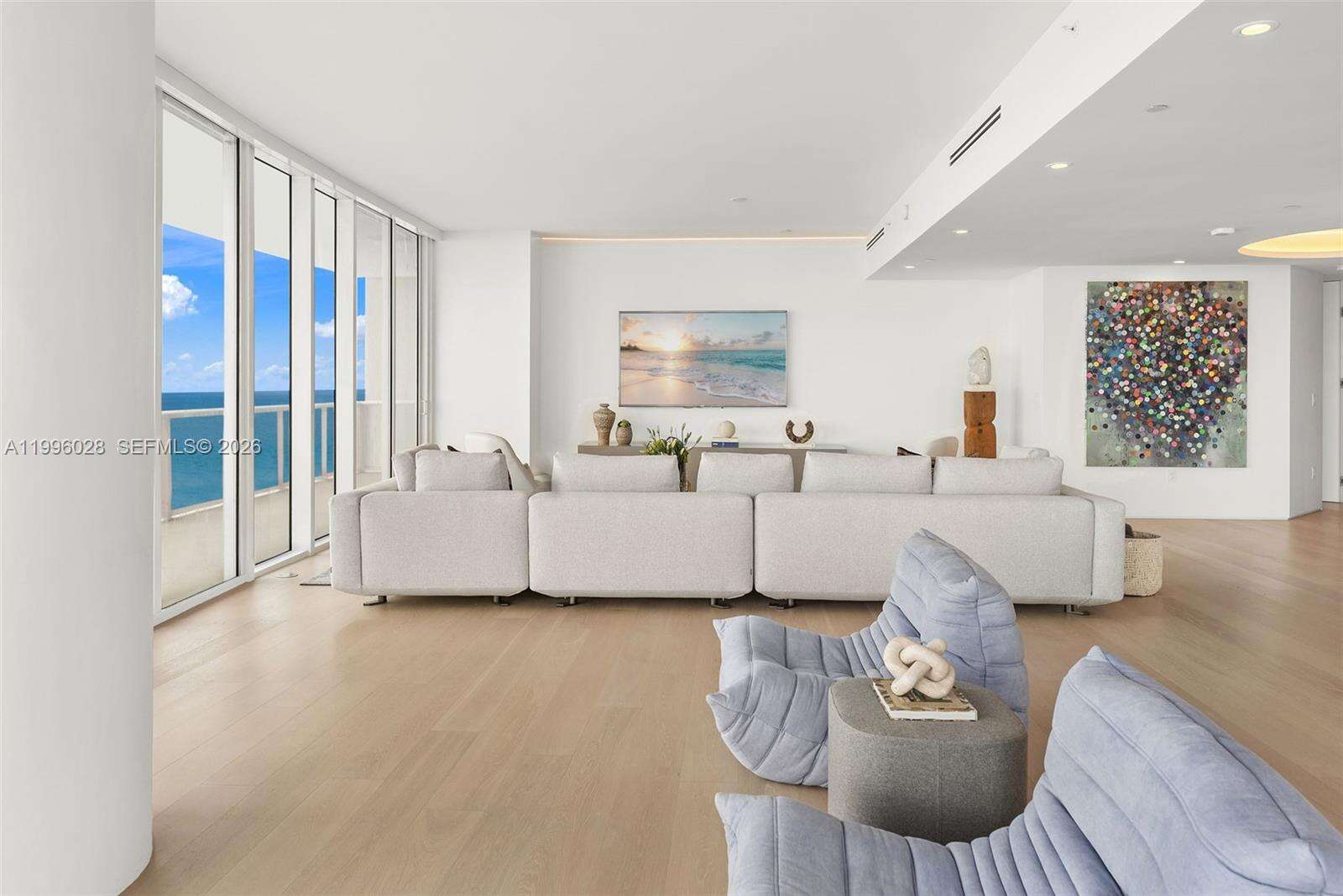 CONTINUUM ON SOUTH BEACH CONDO THE SOUTH TOWER - 100 Pointe Dr, Miami Beach, FL 33139 | Picture 14