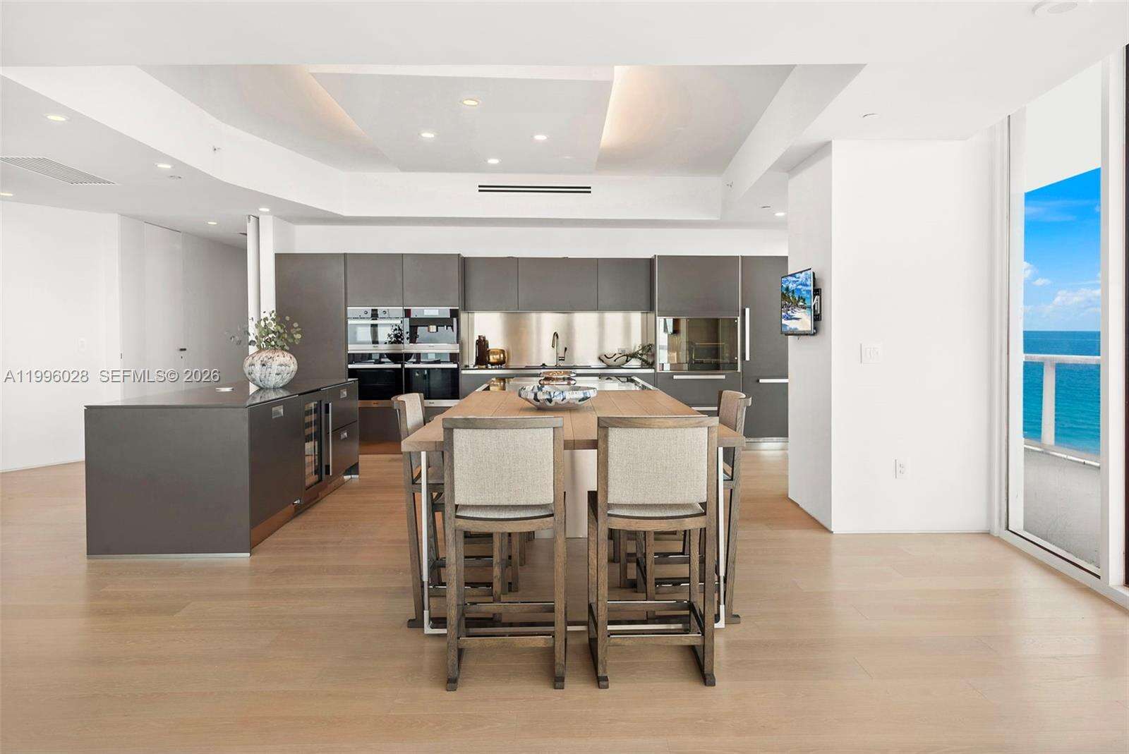 CONTINUUM ON SOUTH BEACH CONDO THE SOUTH TOWER - 100 Pointe Dr, Miami Beach, FL 33139 | Picture 18
