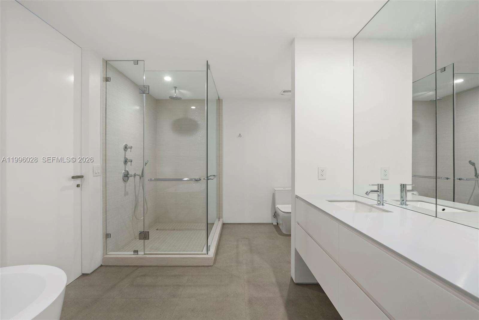CONTINUUM ON SOUTH BEACH CONDO THE SOUTH TOWER - 100 Pointe Dr, Miami Beach, FL 33139 | Picture 29