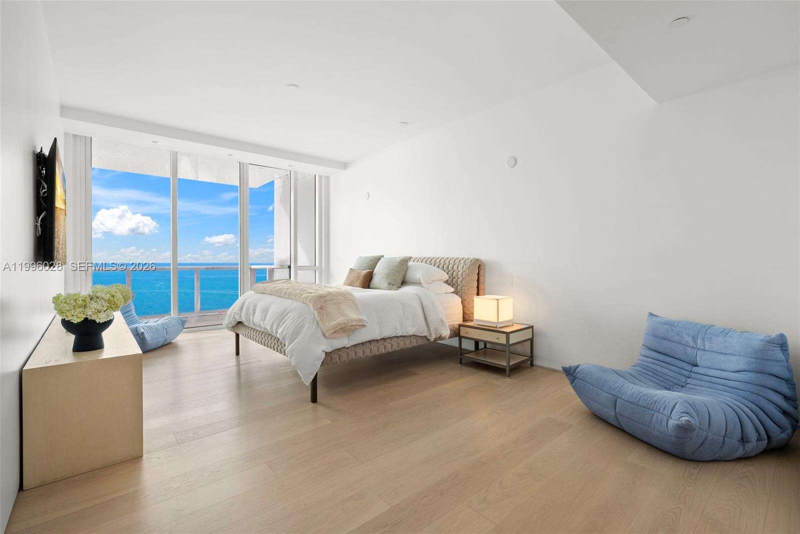 CONTINUUM ON SOUTH BEACH CONDO THE SOUTH TOWER - 100 Pointe Dr, Miami Beach, FL 33139 | Picture 42