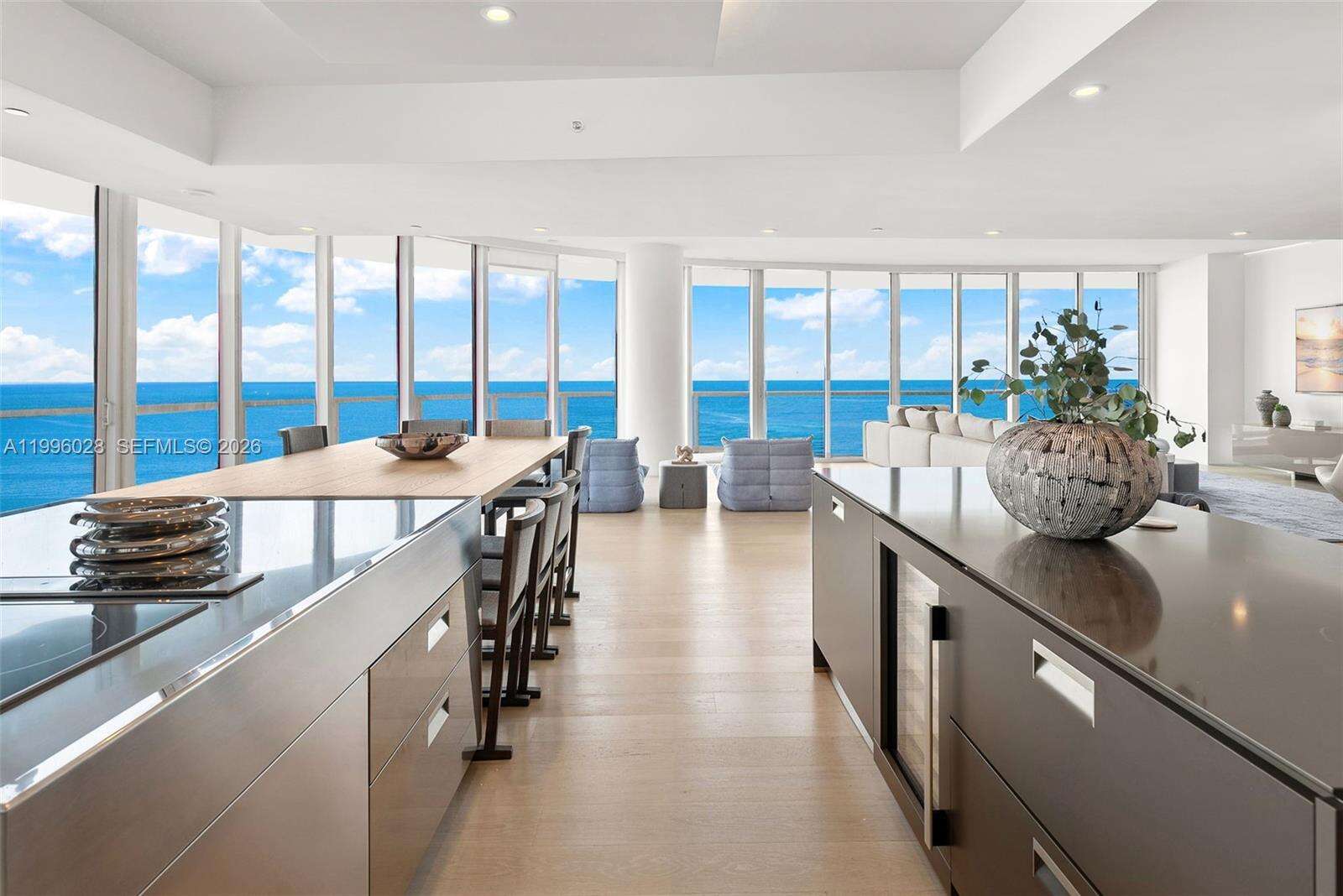 CONTINUUM ON SOUTH BEACH CONDO THE SOUTH TOWER - 100 Pointe Dr, Miami Beach, FL 33139 | Picture 6