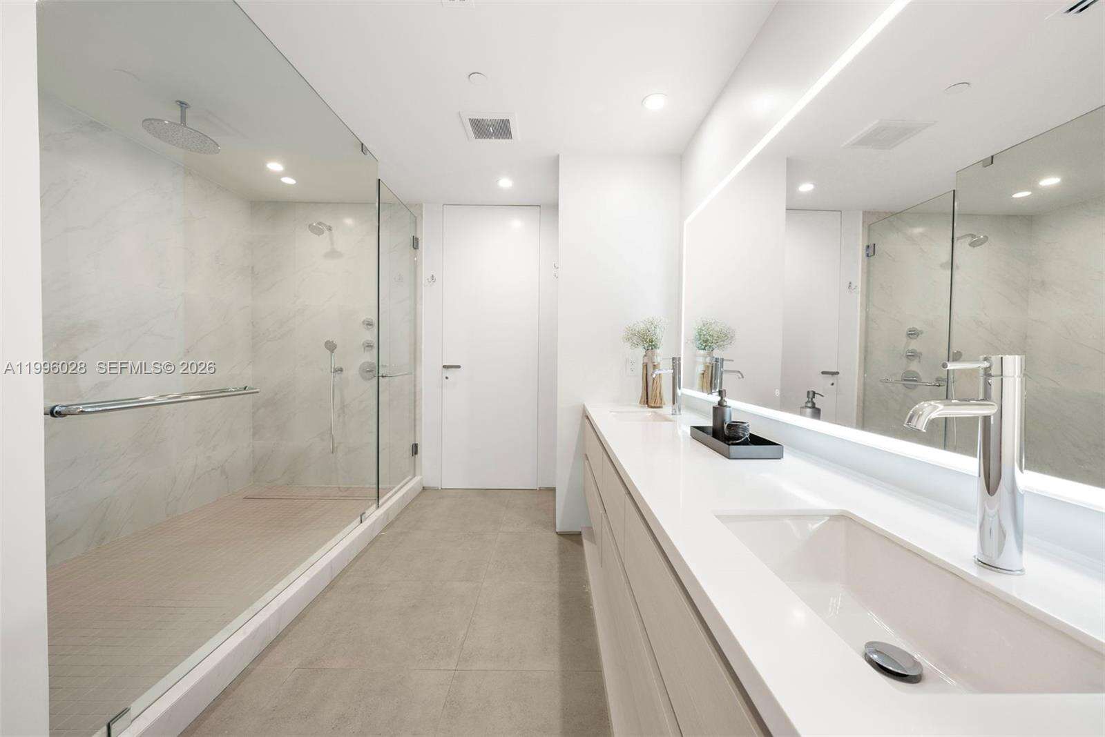 CONTINUUM ON SOUTH BEACH CONDO THE SOUTH TOWER - 100 Pointe Dr, Miami Beach, FL 33139 | Picture 52