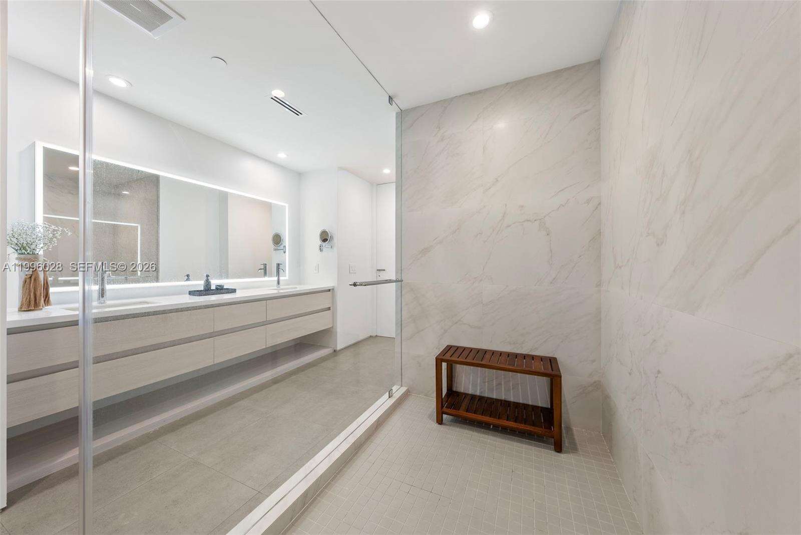 CONTINUUM ON SOUTH BEACH CONDO THE SOUTH TOWER - 100 Pointe Dr, Miami Beach, FL 33139 | Picture 54