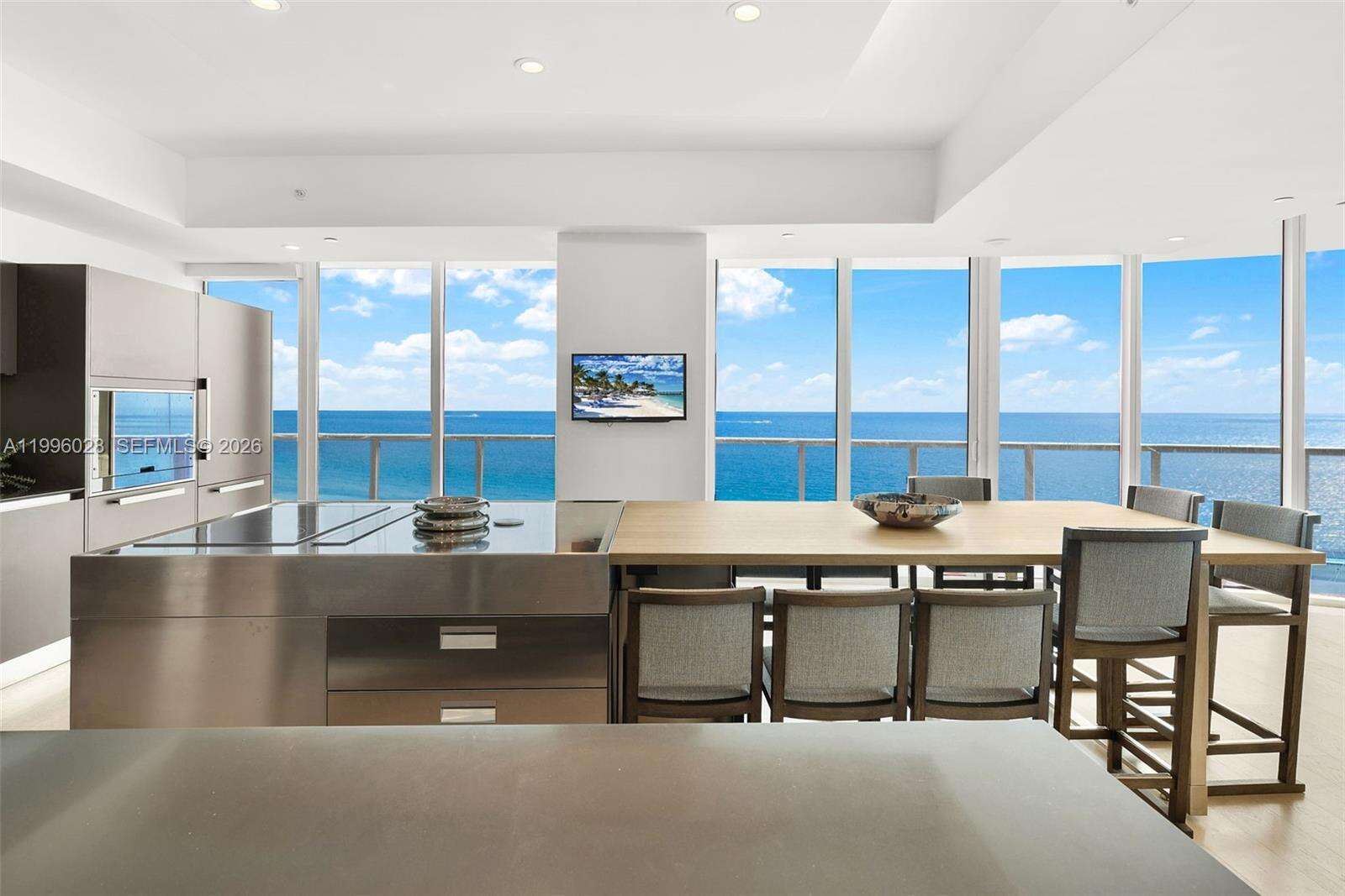 CONTINUUM ON SOUTH BEACH CONDO THE SOUTH TOWER - 100 Pointe Dr, Miami Beach, FL 33139 | Picture 7