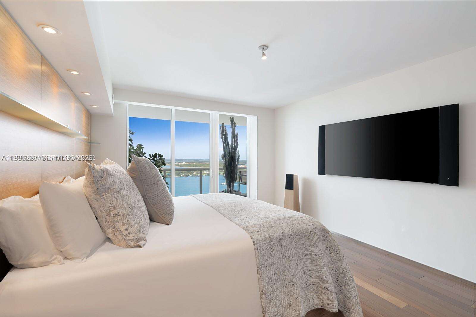 Icon at 450 Alton Rd, Miami Beach, FL 33139 - For Sale photo 11