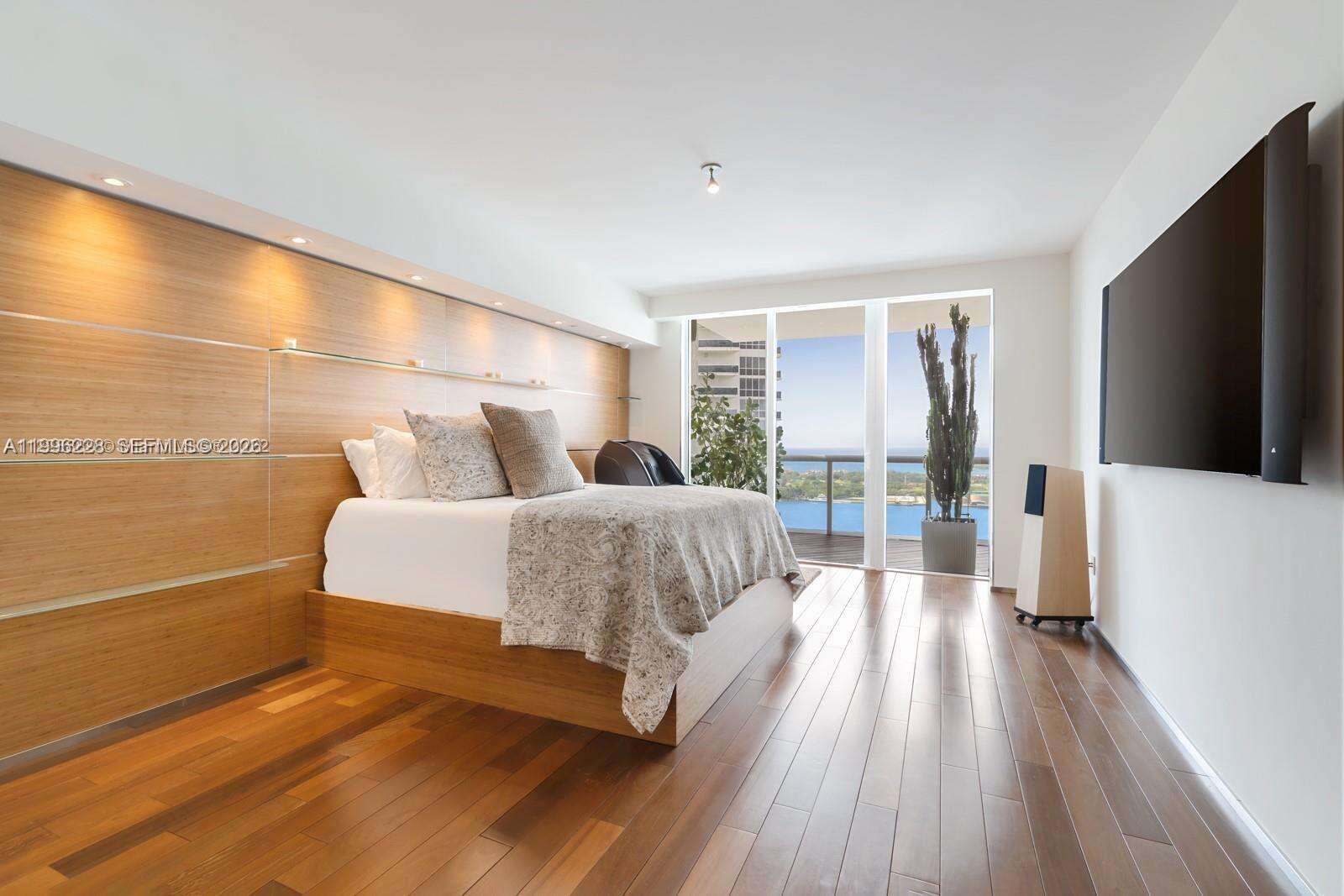 Icon at 450 Alton Rd, Miami Beach, FL 33139 - For Sale photo 9