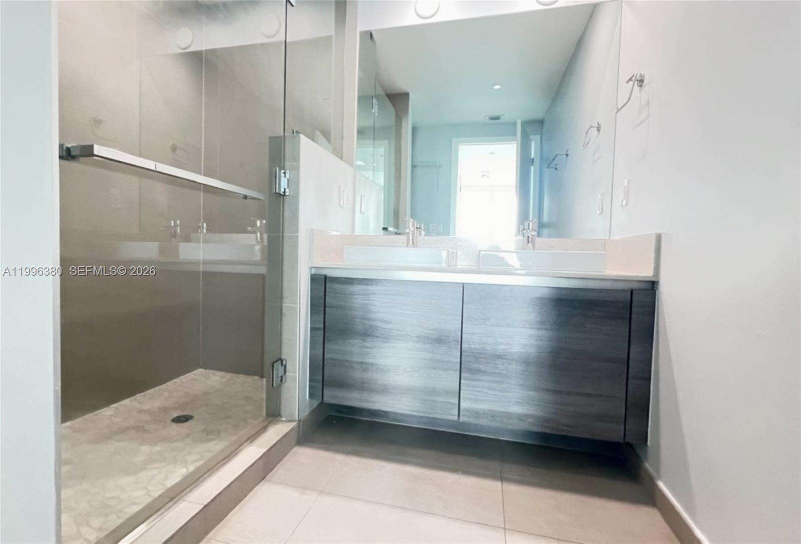 The Bond On Brickell at 1080 Brickell Ave, Miami, FL 33131 - For Sale photo 12
