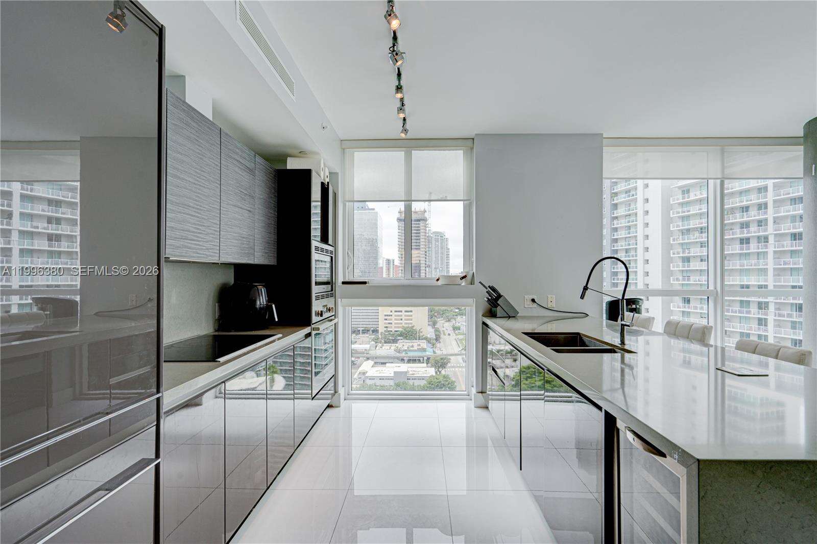 The Bond On Brickell at 1080 Brickell Ave, Miami, FL 33131 - For Sale photo 3