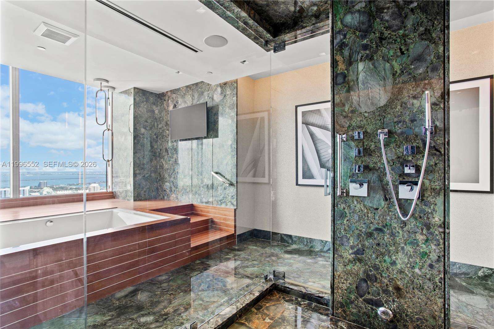 MILLENNIUM TOWER - 1425 Brickell Ave, Miami, FL 33131 | Picture 24