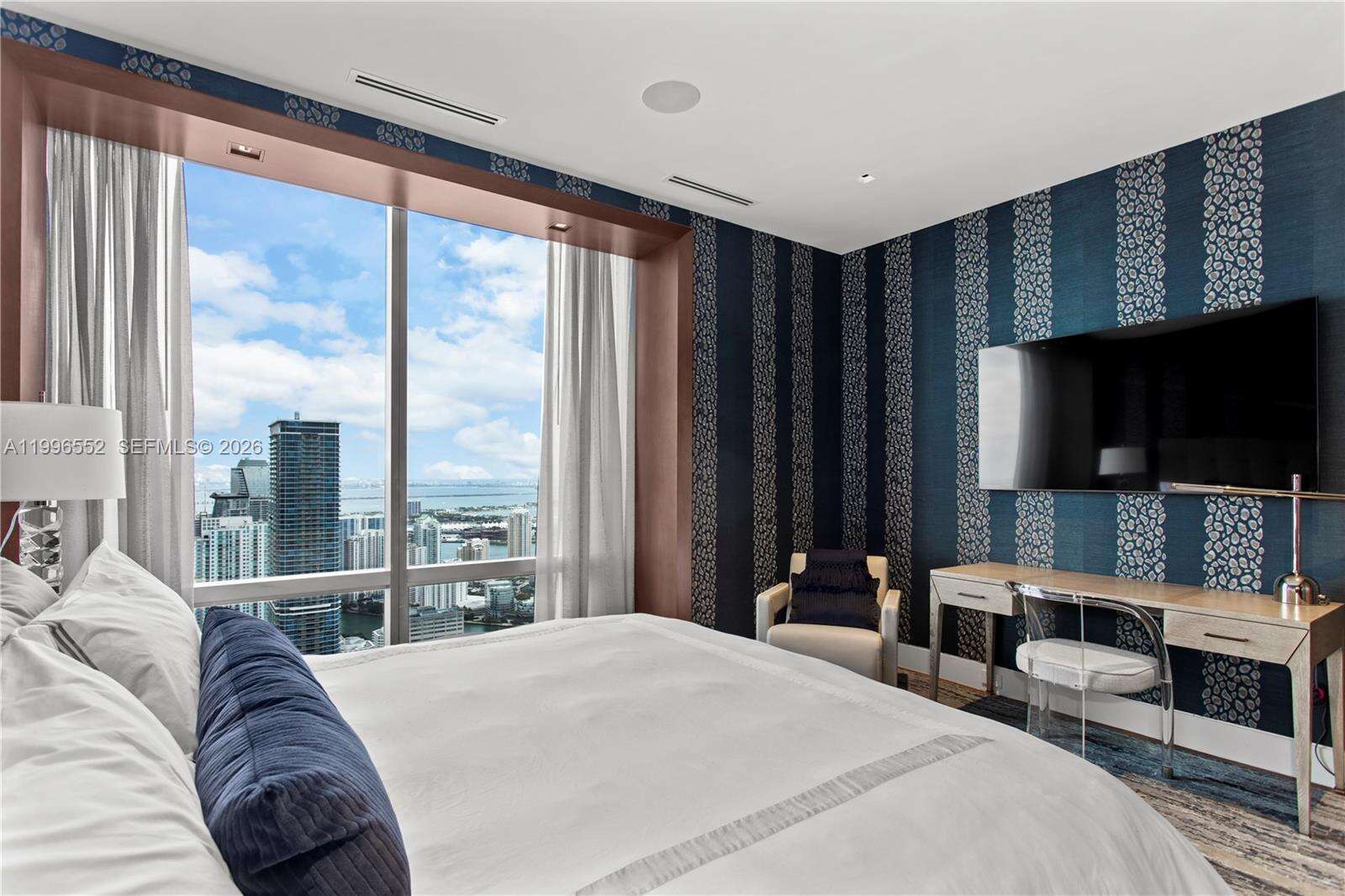 MILLENNIUM TOWER - 1425 Brickell Ave, Miami, FL 33131 | Picture 32