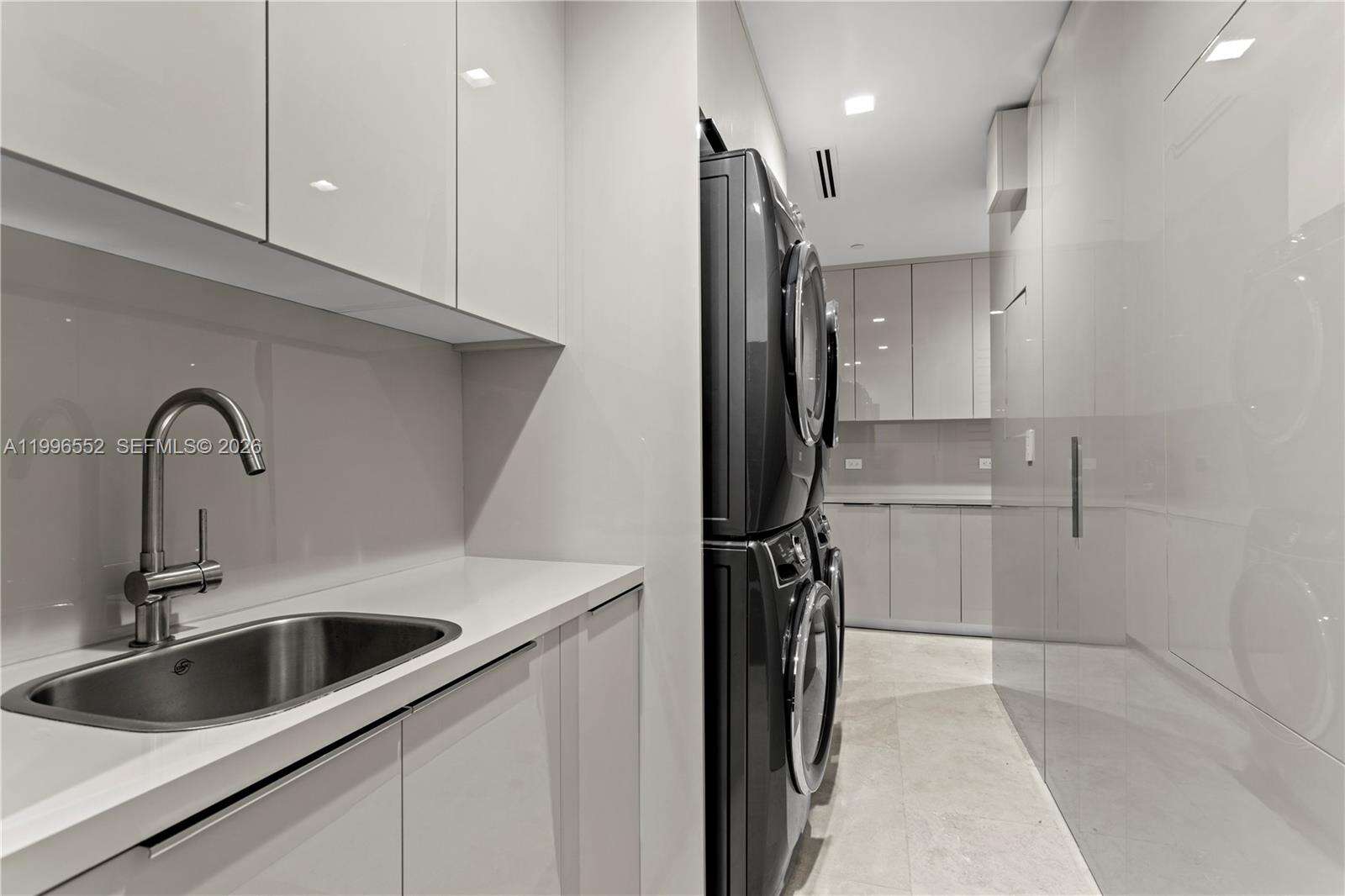MILLENNIUM TOWER - 1425 Brickell Ave, Miami, FL 33131 | Picture 35