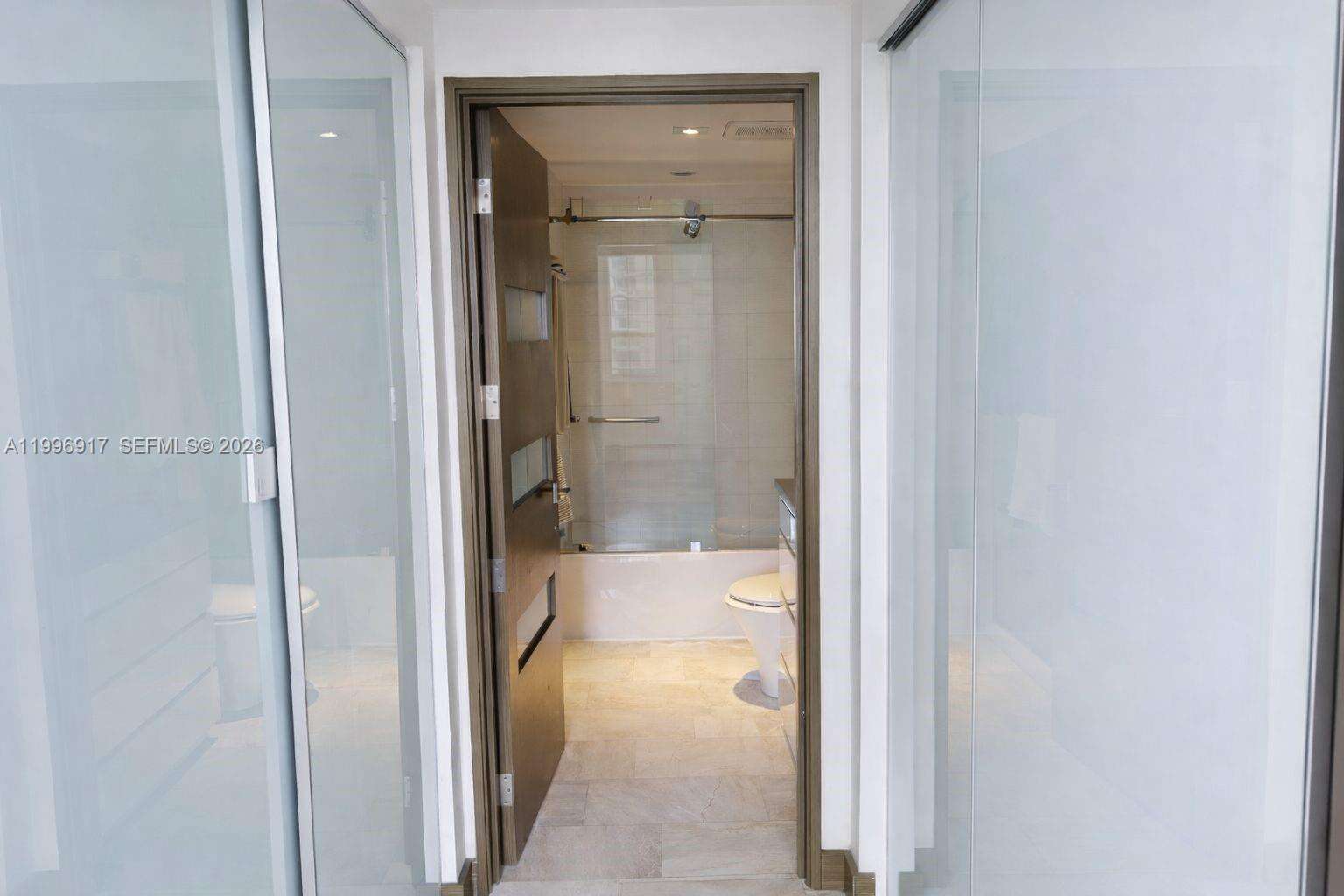 Courvoisier Courts at 701 Brickell Key Blvd, Miami, FL 33131 - For Sale photo 14