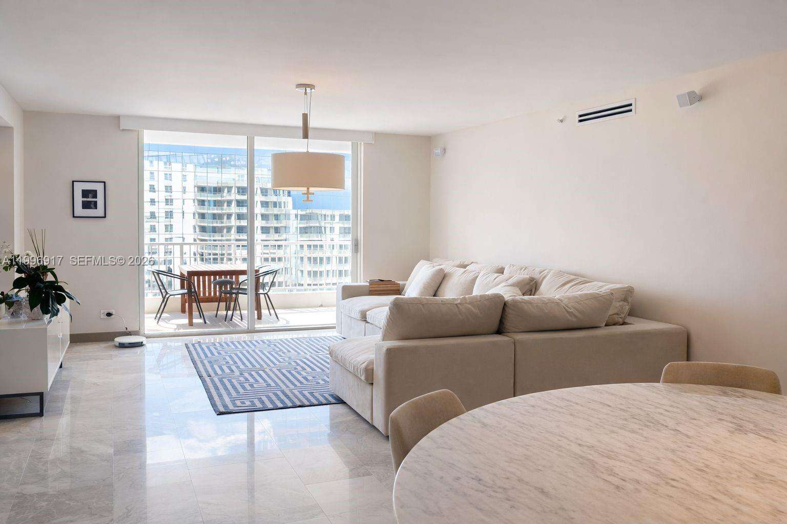 Courvoisier Courts at 701 Brickell Key Blvd, Miami, FL 33131 - For Sale photo 18