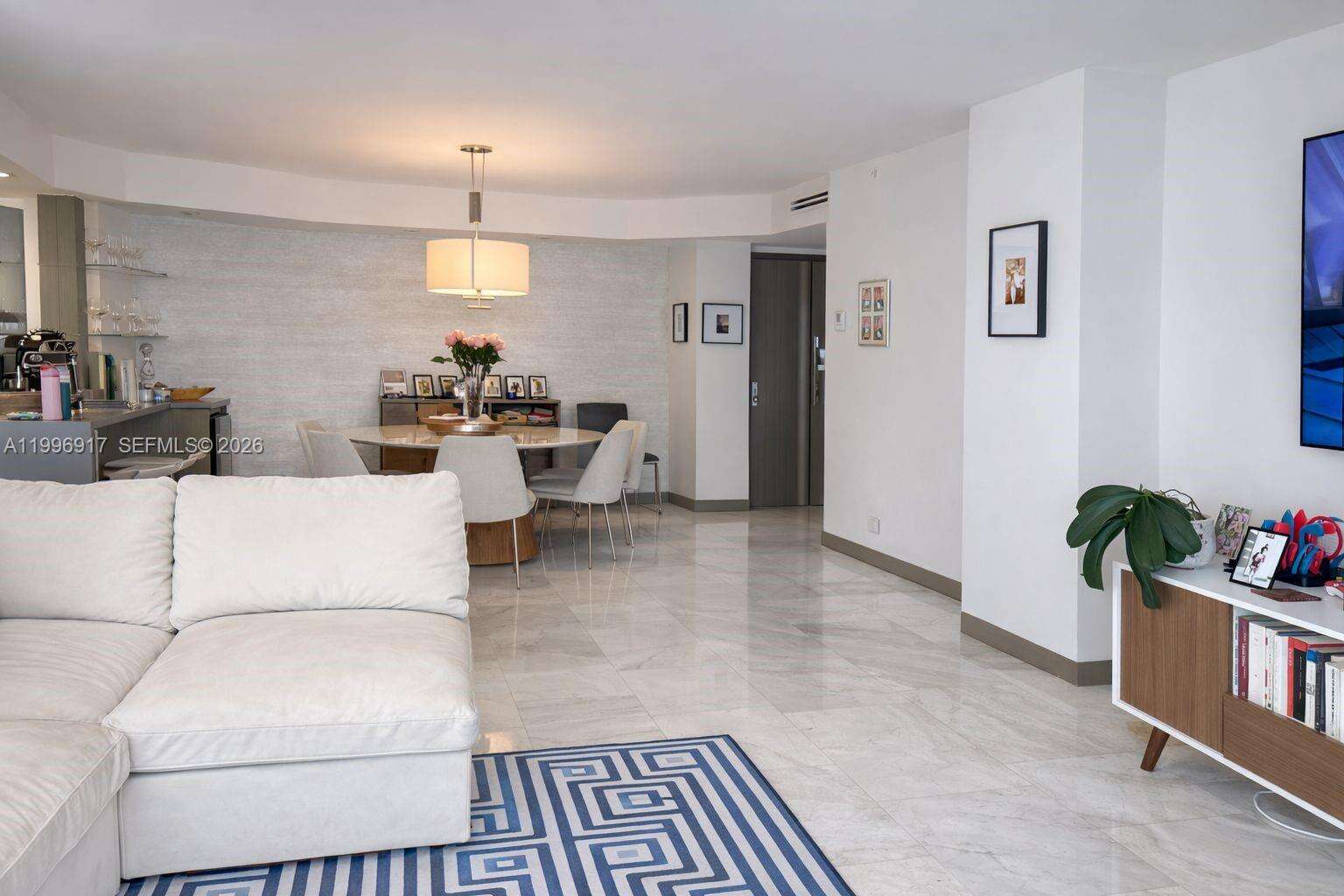 Courvoisier Courts at 701 Brickell Key Blvd, Miami, FL 33131 - For Sale photo 20