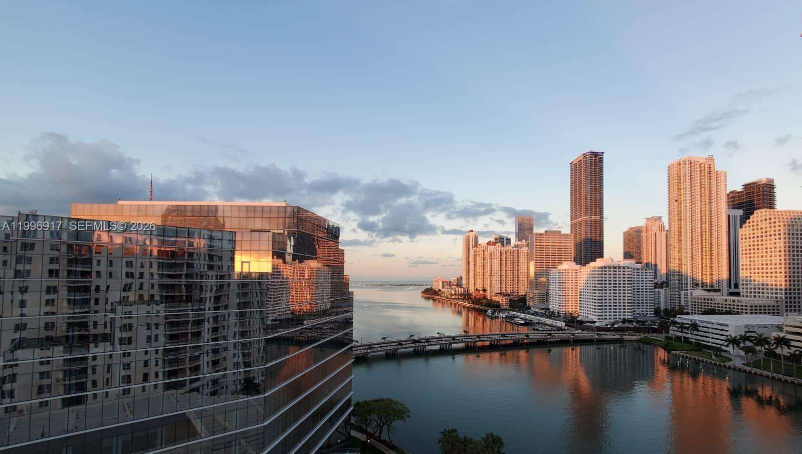 Courvoisier Courts at 701 Brickell Key Blvd, Miami, FL 33131 - For Sale photo 5