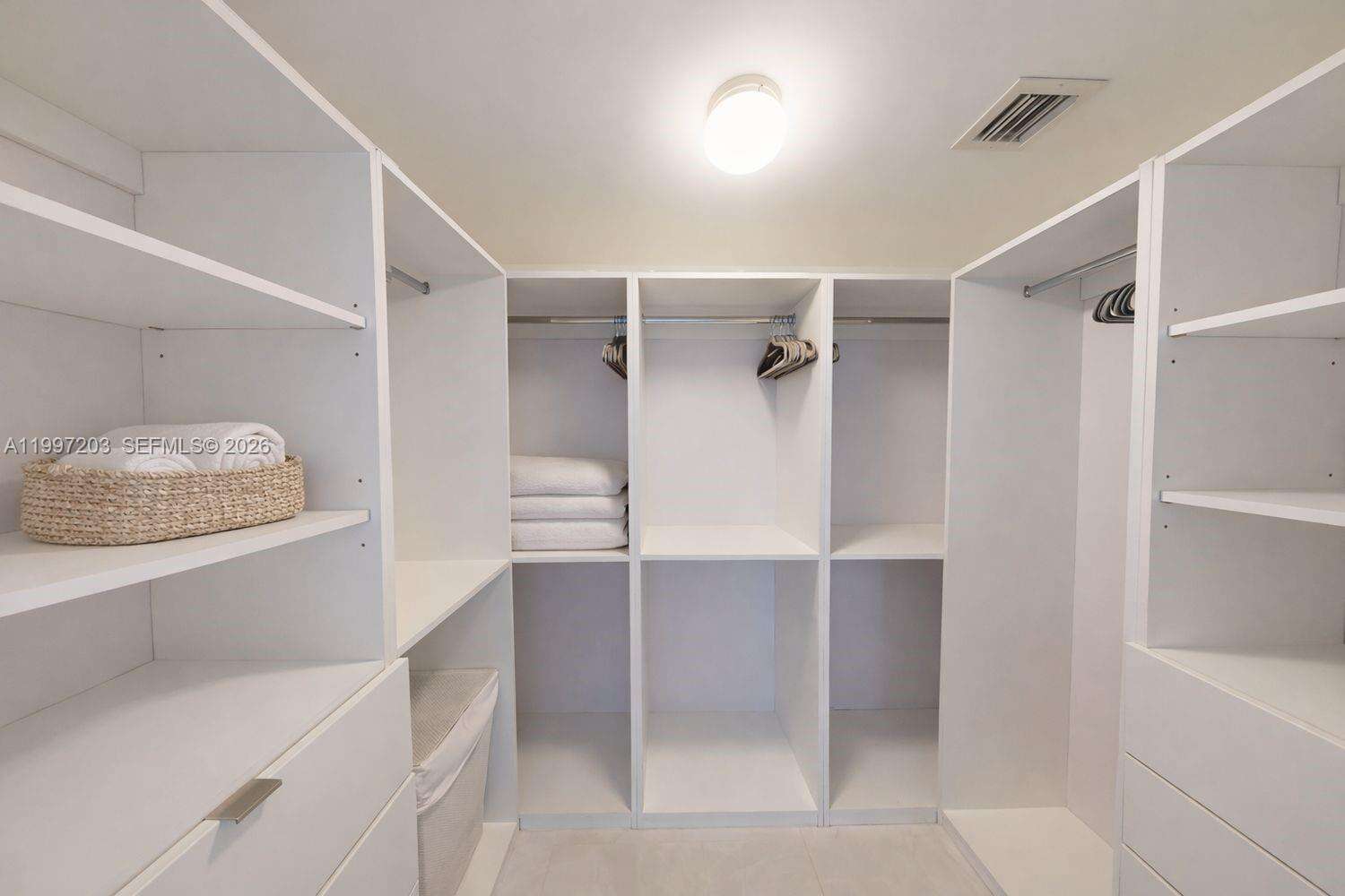 Paraiso Bay at 650 32 St, Miami, FL 33137 - For Sale photo 10