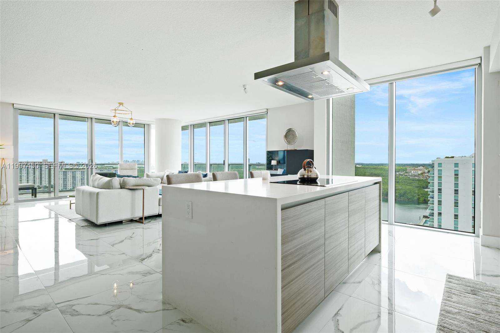 Parque Towers at 330 Sunny Isles Blvd, Sunny Isles Beach, FL 33160 - For Sale photo 12