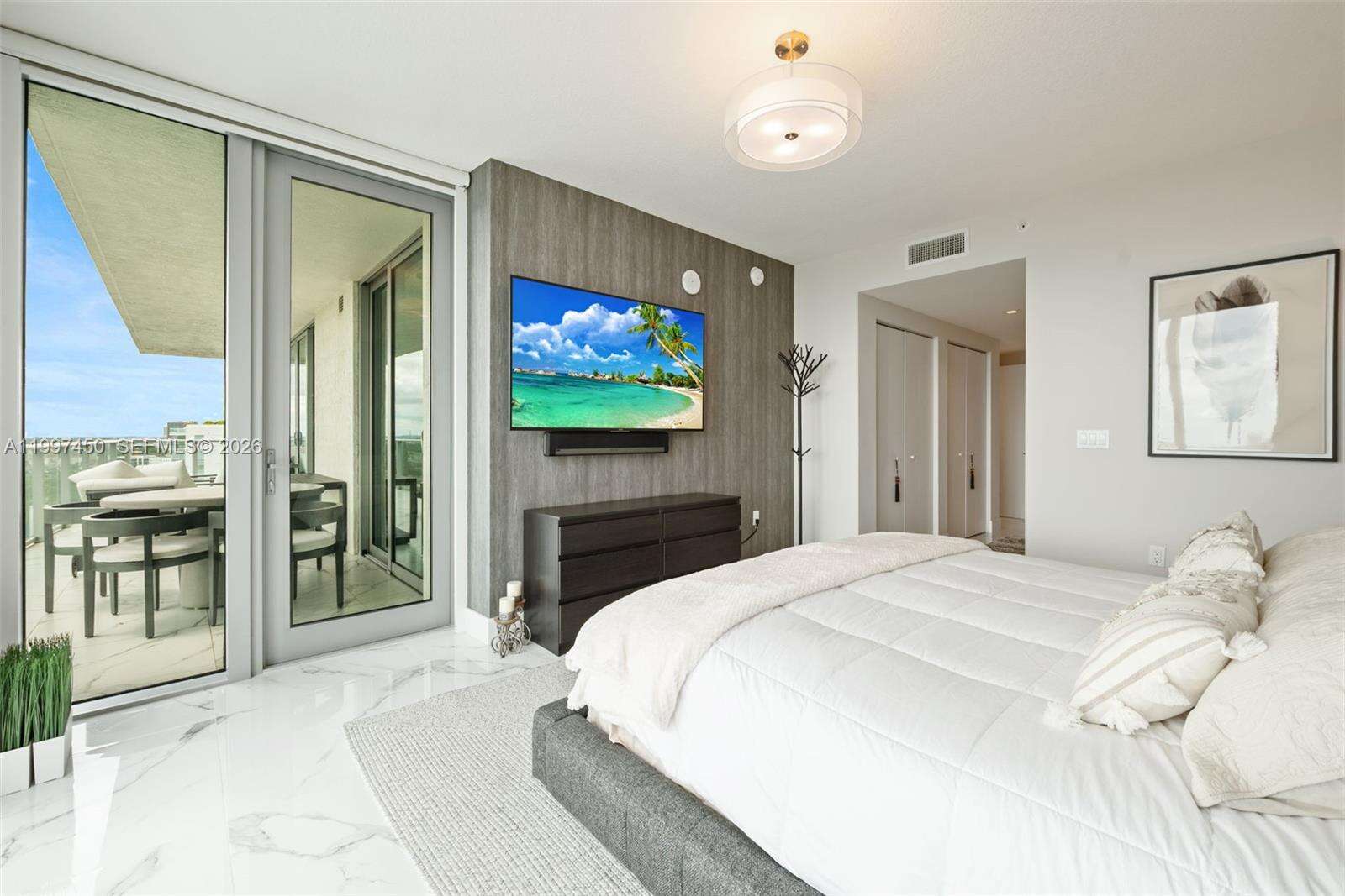Parque Towers at 330 Sunny Isles Blvd, Sunny Isles Beach, FL 33160 - For Sale photo 15