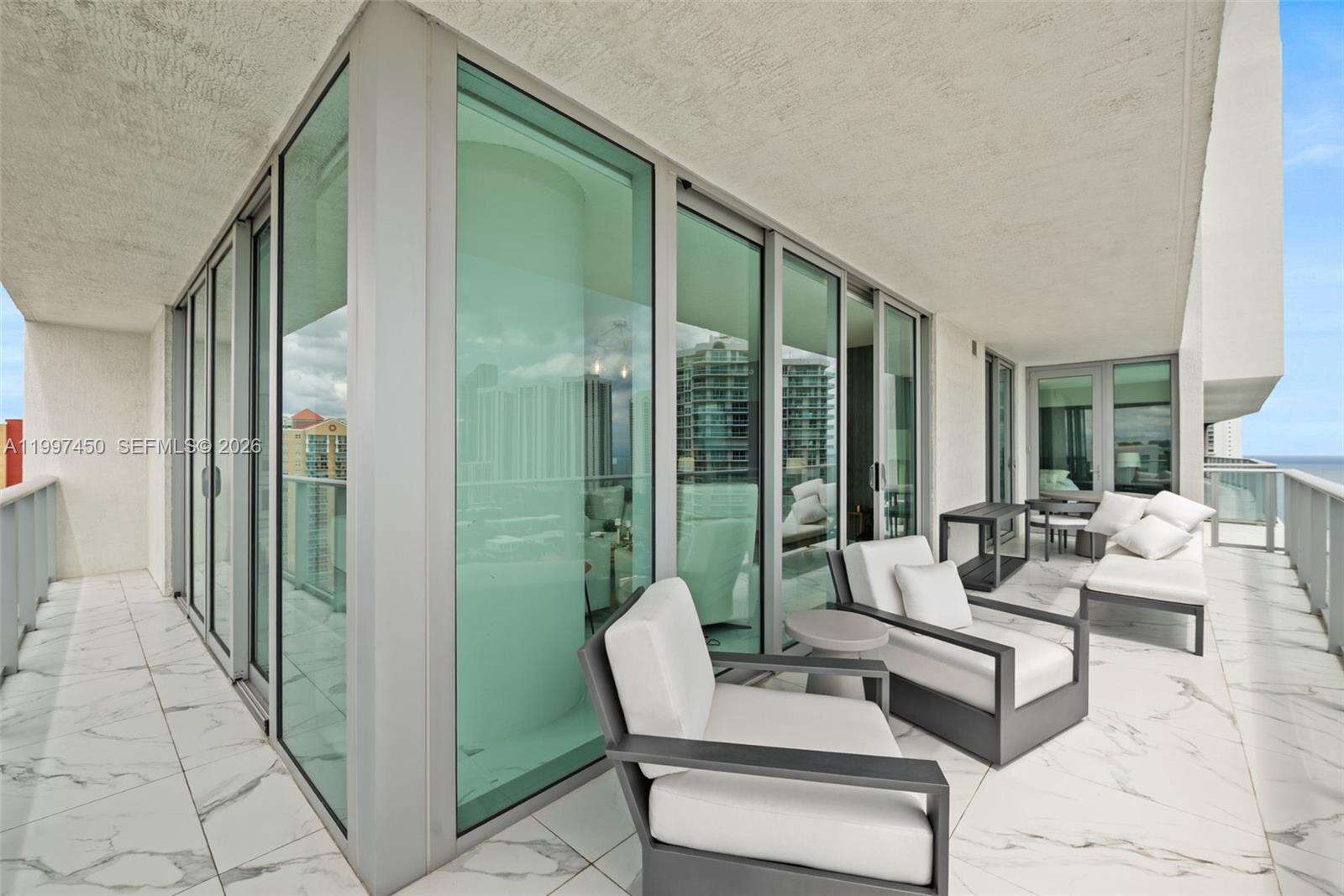 Parque Towers at 330 Sunny Isles Blvd, Sunny Isles Beach, FL 33160 - For Sale photo 26