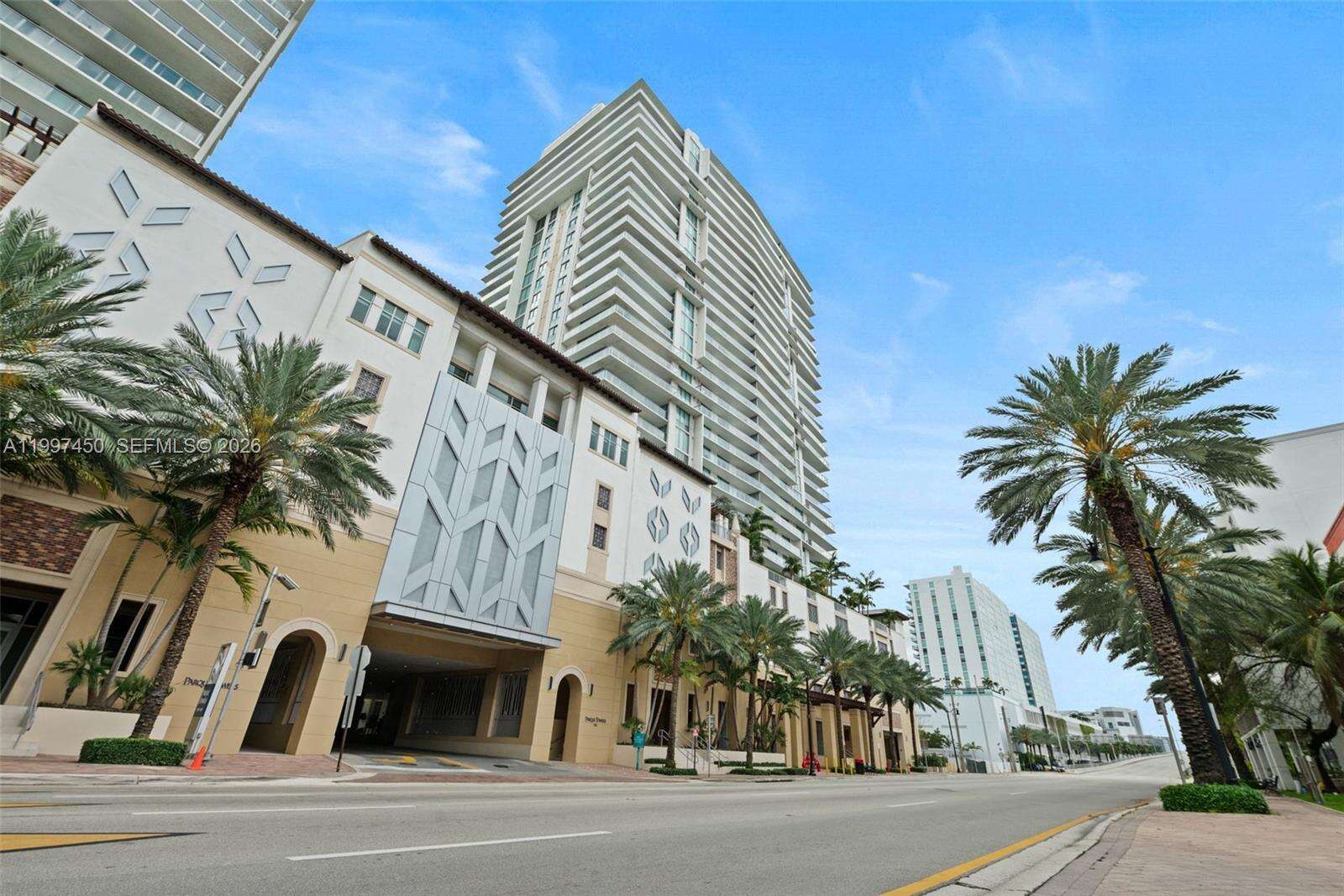 Parque Towers at 330 Sunny Isles Blvd, Sunny Isles Beach, FL 33160 - For Sale photo 27