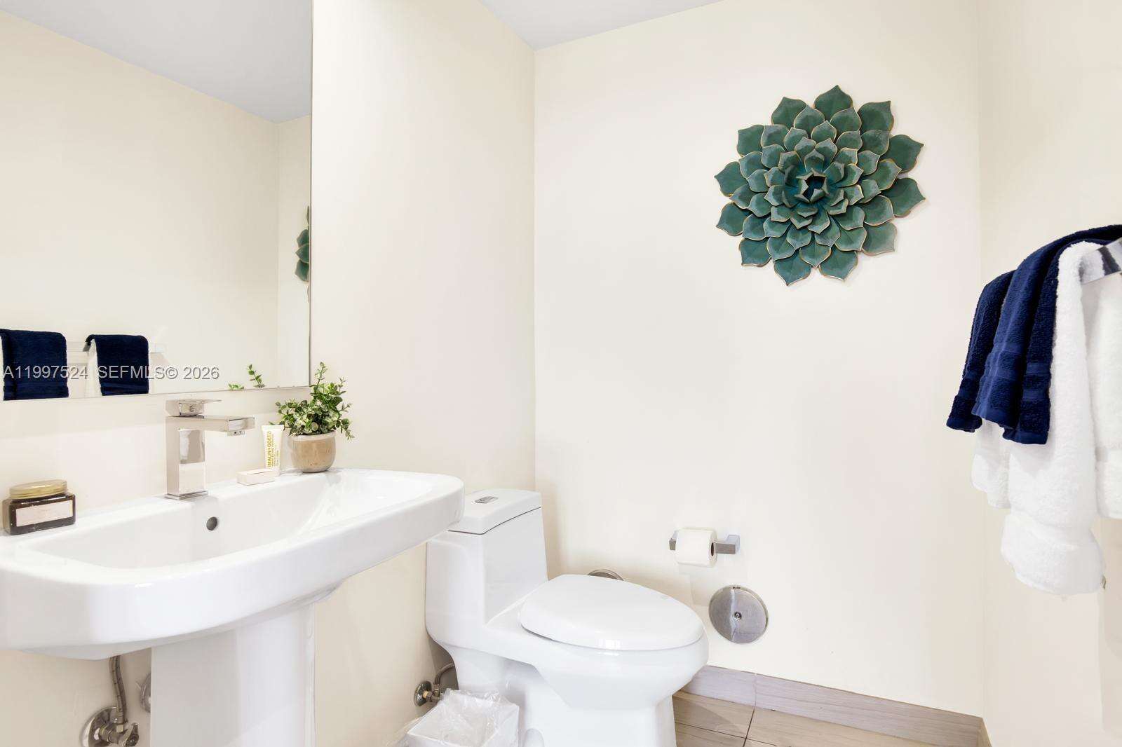 Hyde Beach House at 4010 Ocean Dr, Hollywood, FL 33019 - For Sale photo 19
