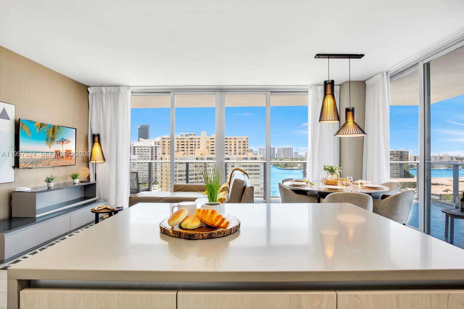 Hyde Beach House at 4010 Ocean Dr, Hollywood, FL 33019 - For Sale photo 4