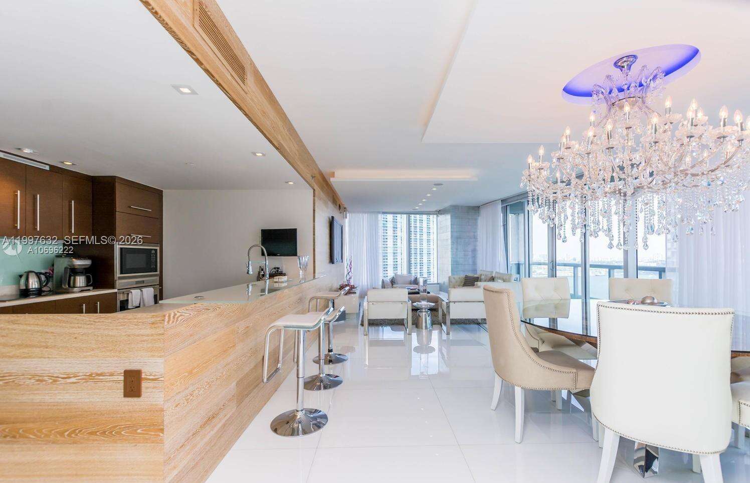 ICONBRICKELL CONDO NO 1 - 465 Brickell Ave, Miami, FL 33131 | Picture 2