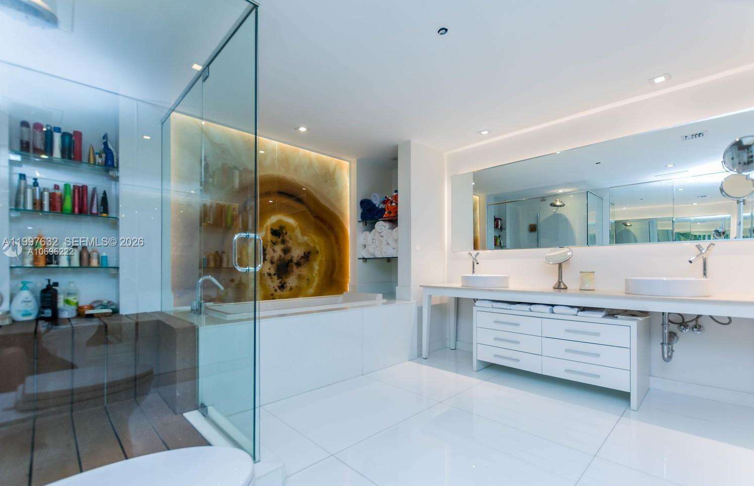 ICONBRICKELL CONDO NO 1 - 465 Brickell Ave, Miami, FL 33131 | Picture 12