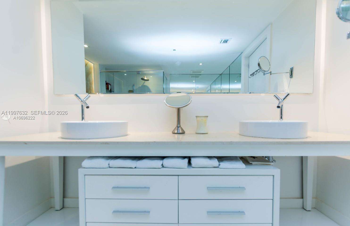 ICONBRICKELL CONDO NO 1 - 465 Brickell Ave, Miami, FL 33131 | Picture 13