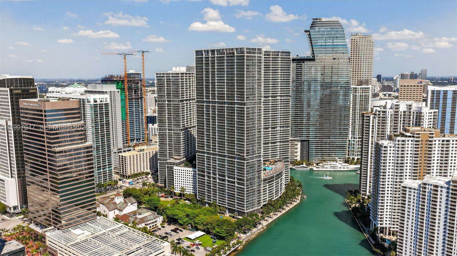 Icon Brickell 2 at 495 Brickell Ave, Miami, FL 33131 - For Sale photo 14