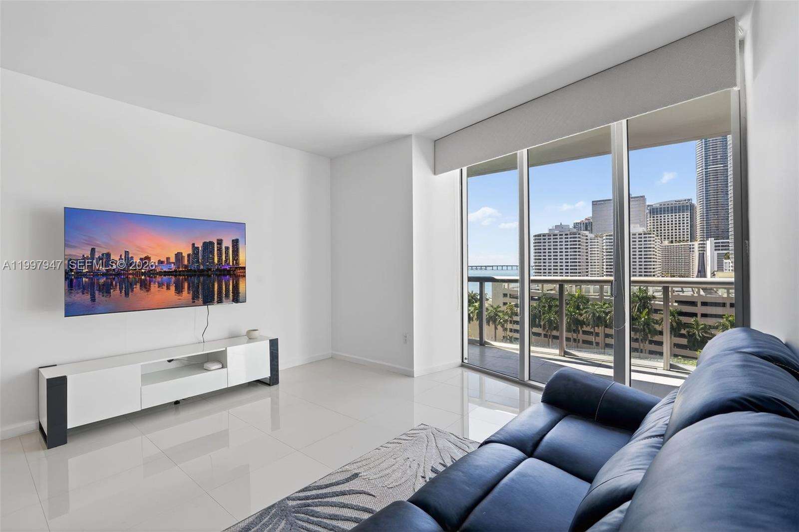 Icon Brickell 2 at 495 Brickell Ave, Miami, FL 33131 - For Sale photo 4