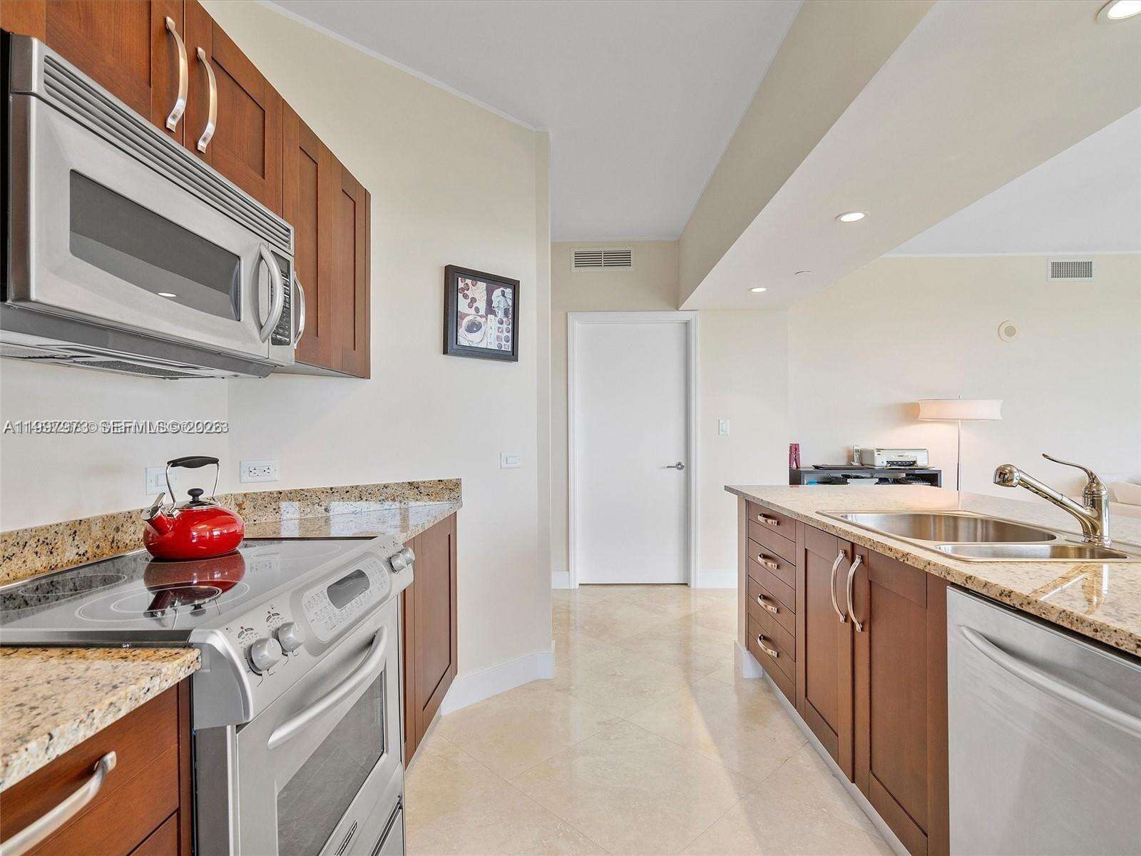 Turnberry Village North at 20000 Country Club Dr, Aventura, FL 33180 - For Sale photo 8