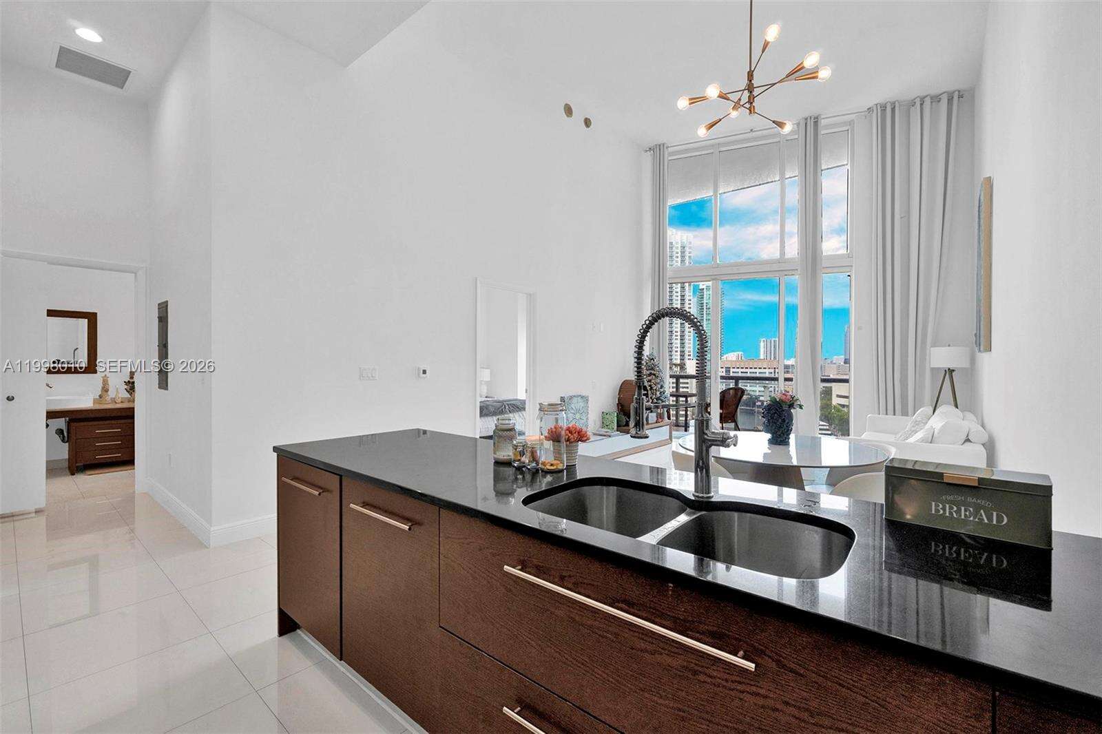 Icon Brickell 1 at 465 Brickell Ave, Miami, FL 33131 - For Sale photo 2