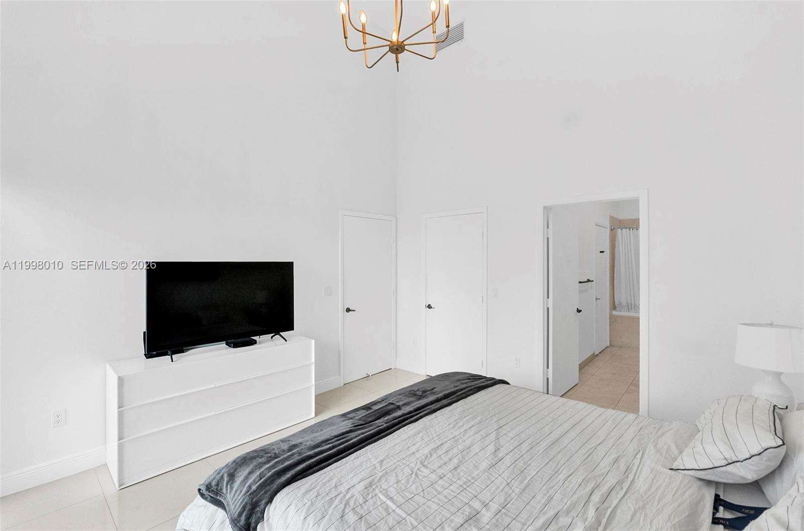 Icon Brickell 1 at 465 Brickell Ave, Miami, FL 33131 - For Sale photo 11