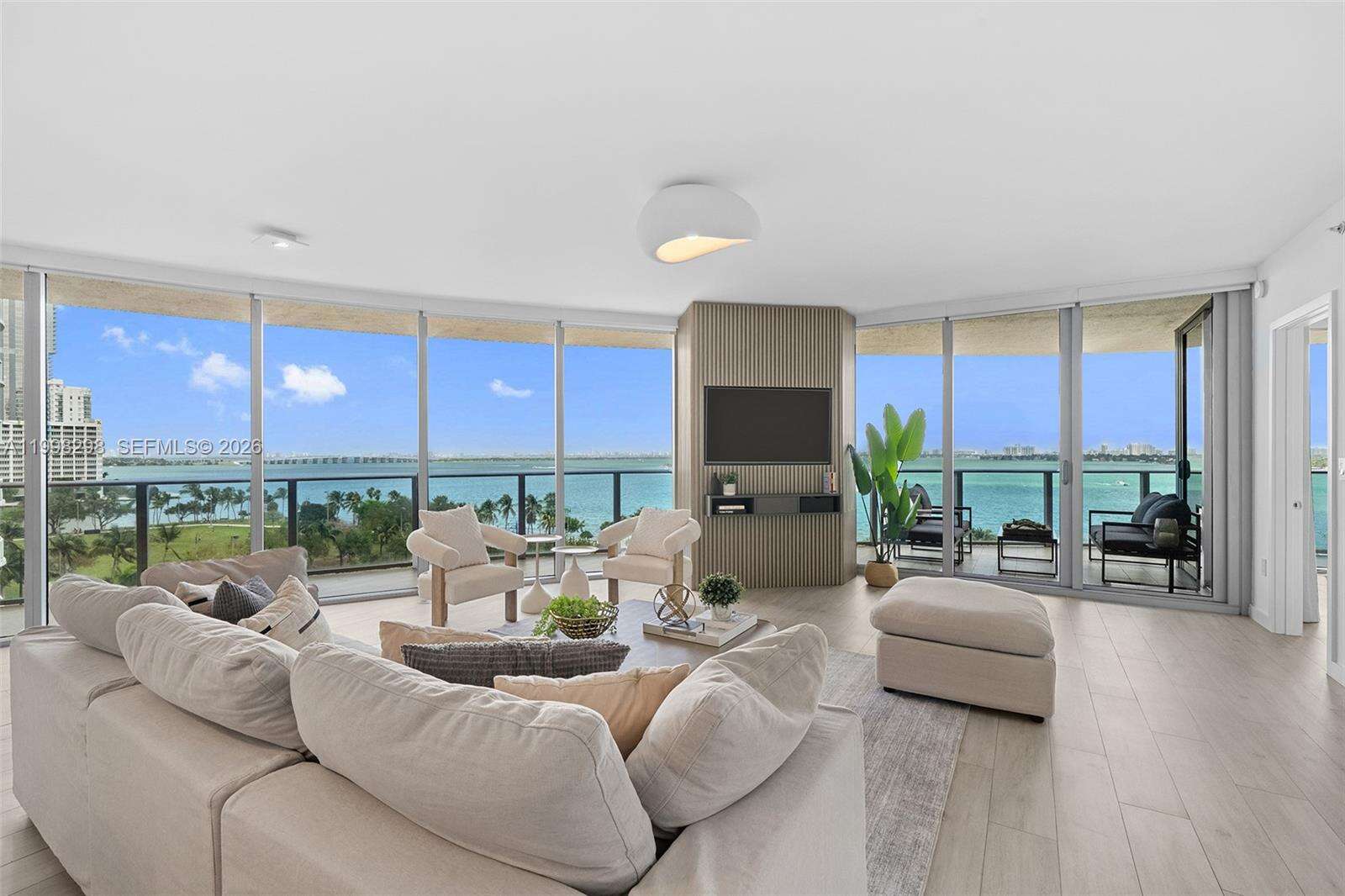 ARIA ON THE BAY - 488 18 St, Miami, FL 33132 | Picture 1