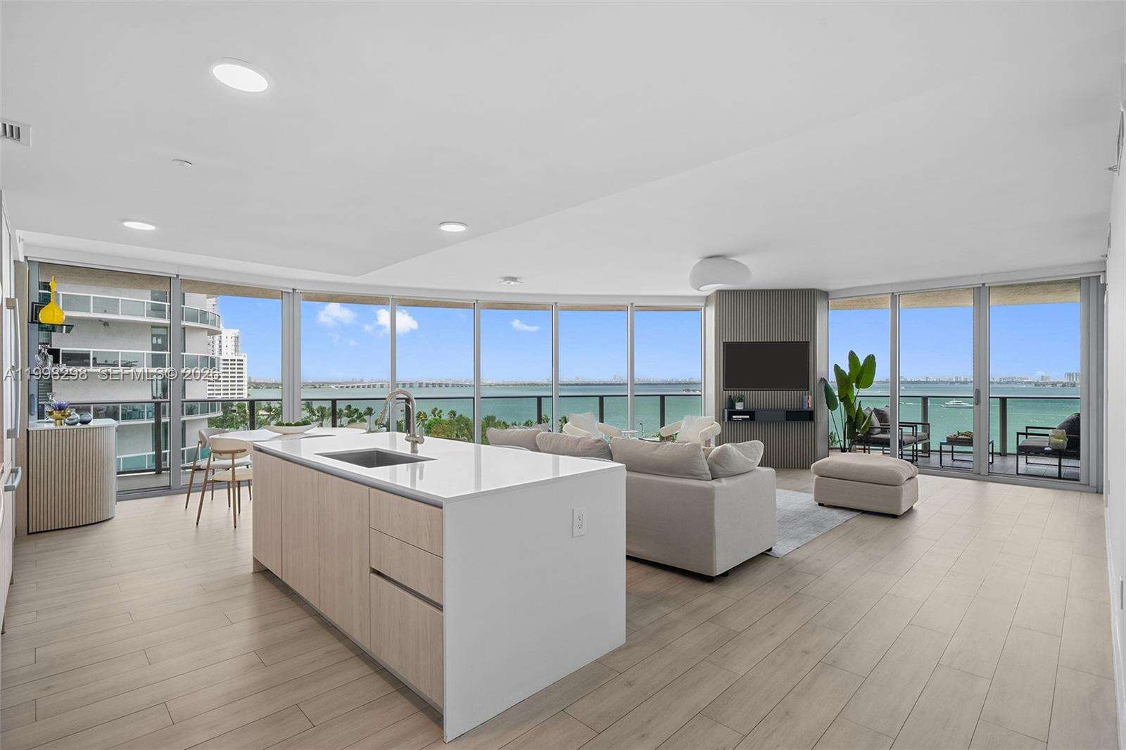 ARIA ON THE BAY - 488 18 St, Miami, FL 33132 | Picture 2